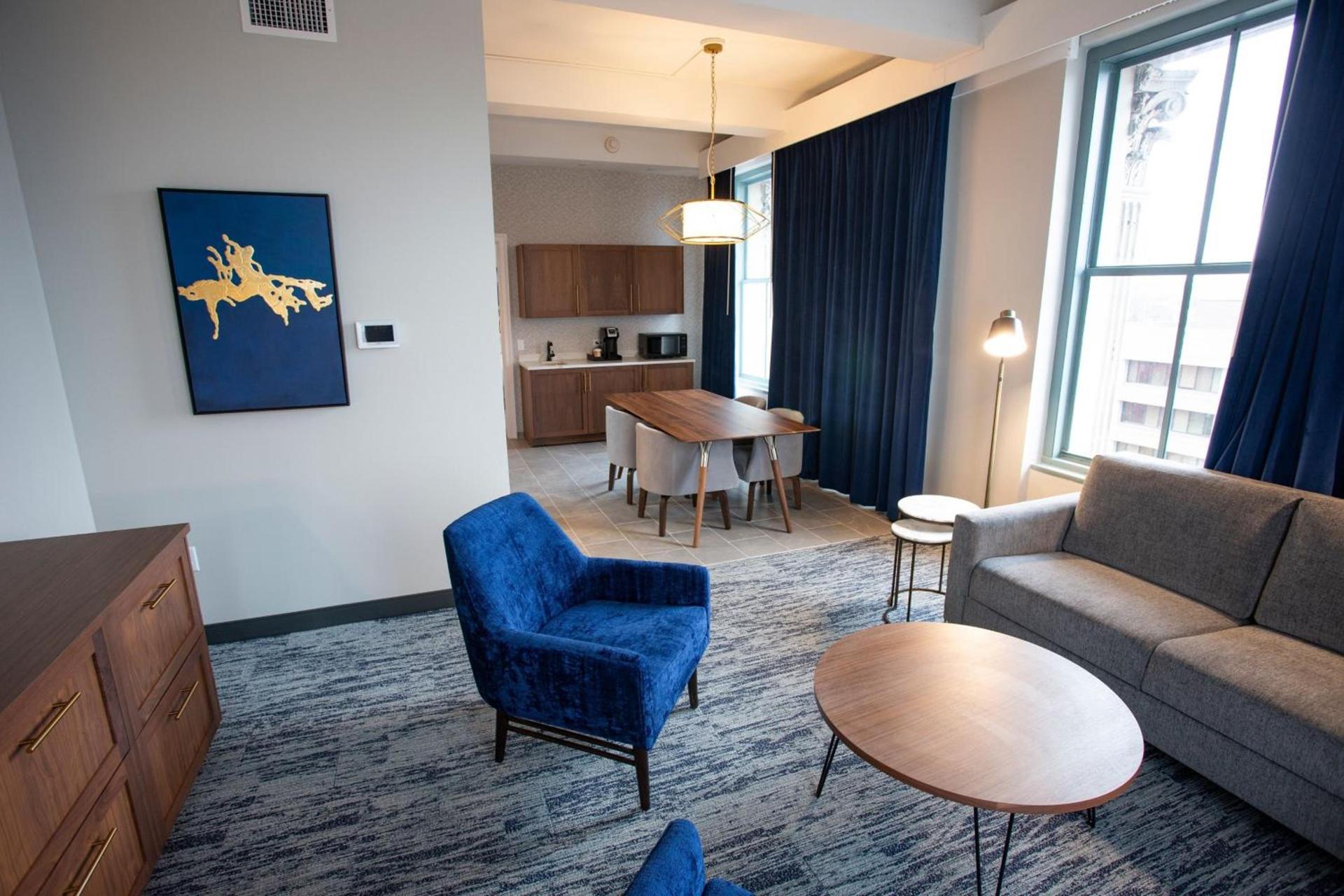 BLU-Tique, Akron, a Tribute Portfolio Hotel photo 24