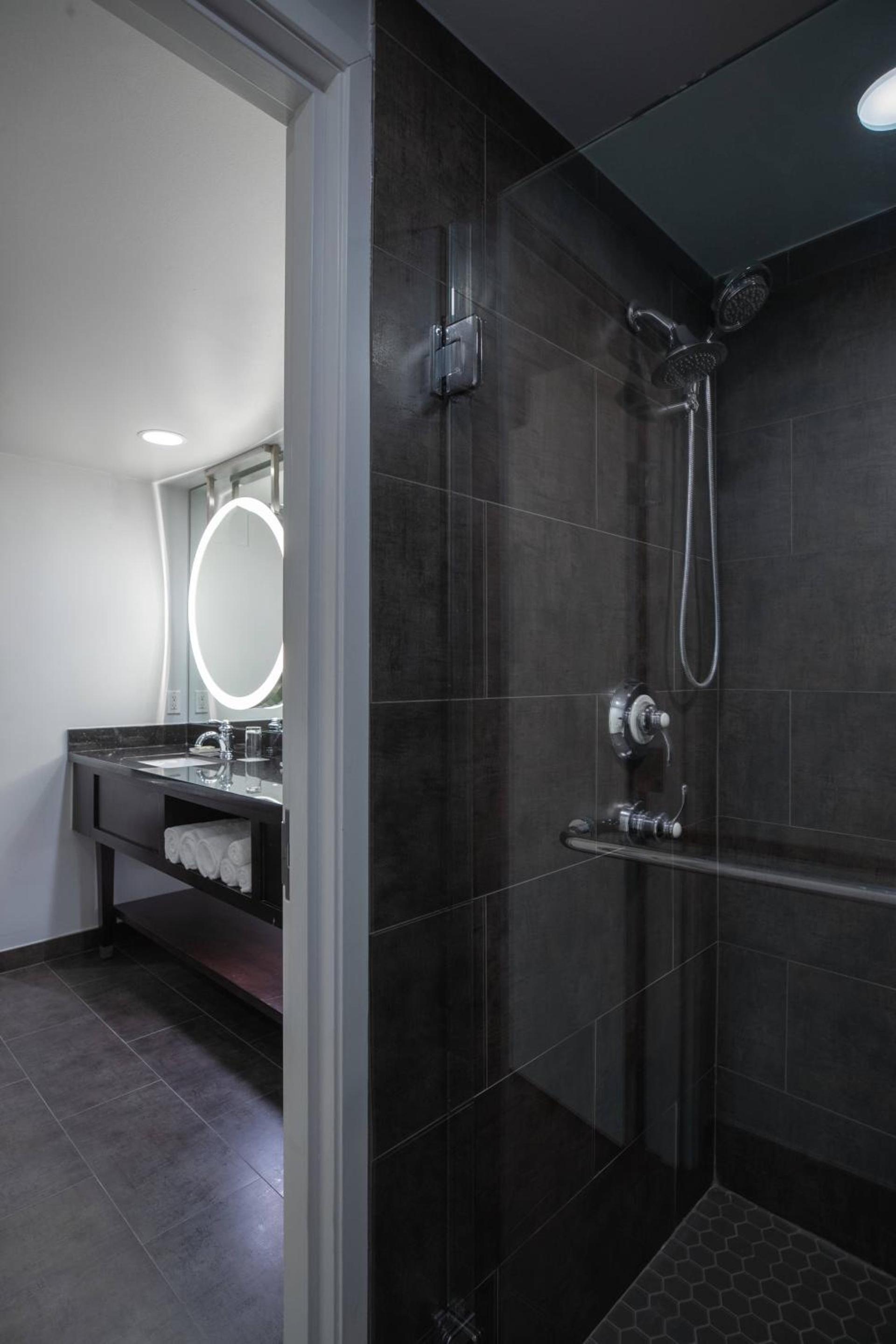 The Baronette Renaissance Detroit-Novi Hotel photo 27
