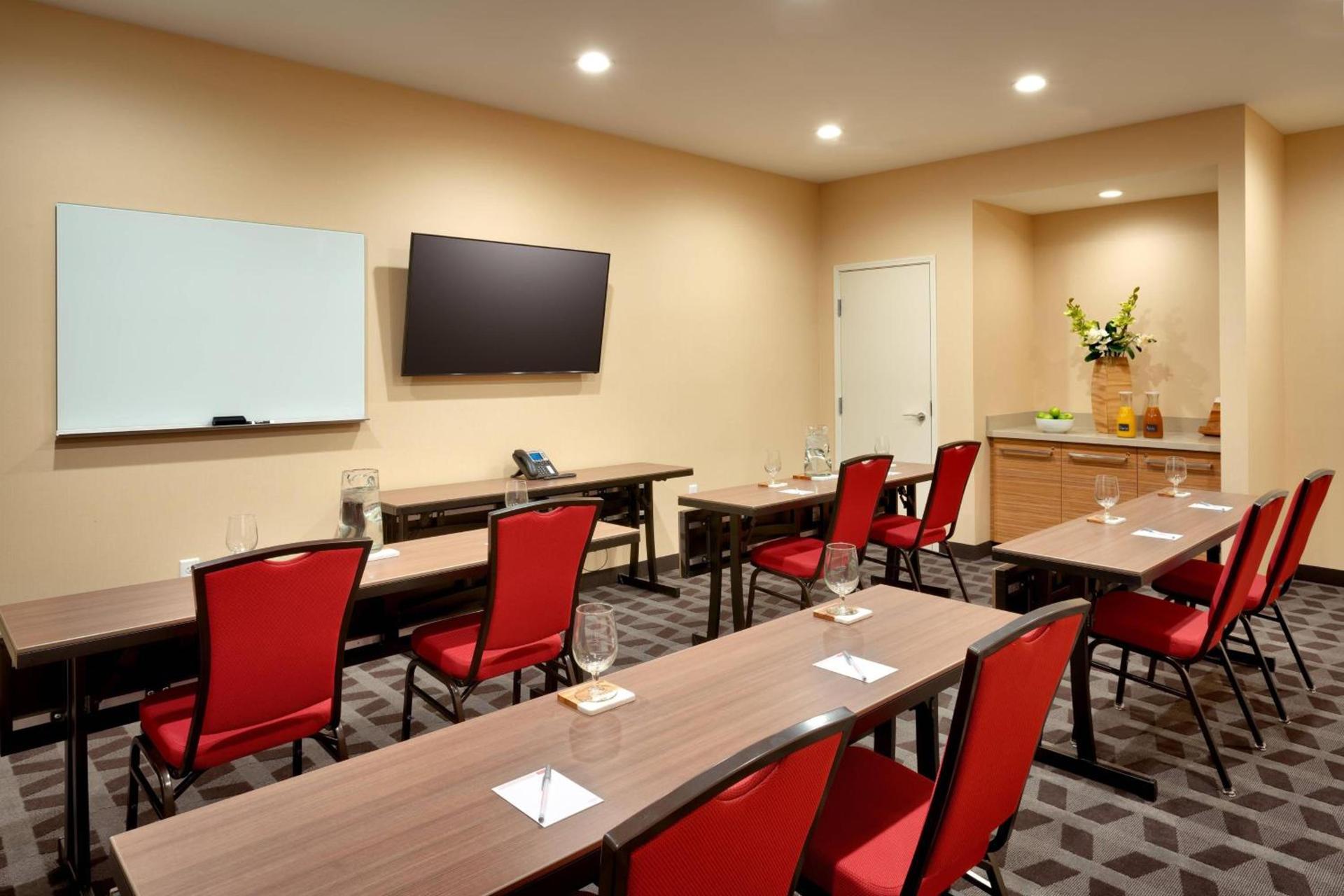 TownePlace Suites by Marriott Clovis photo 36