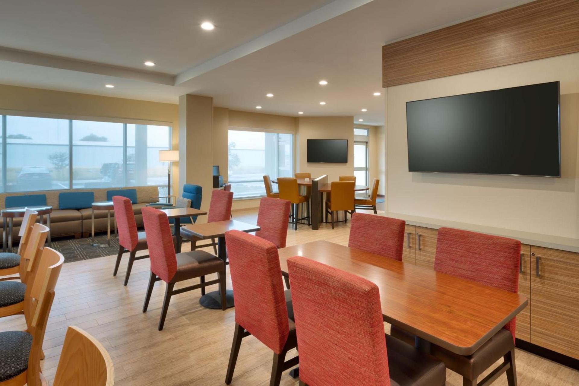 TownePlace Suites by Marriott Clovis photo 25