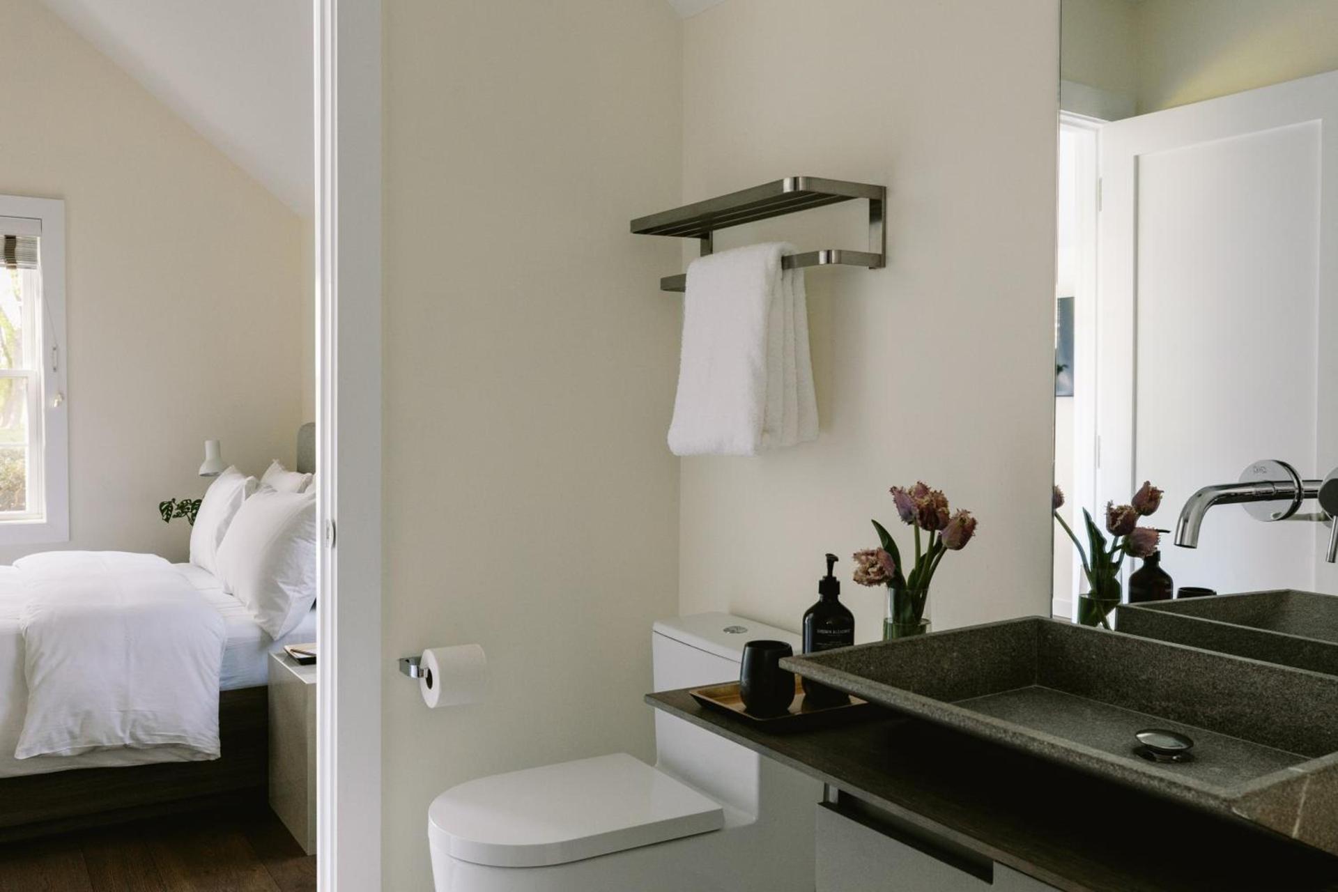 The Roundtree, Amagansett photo 28