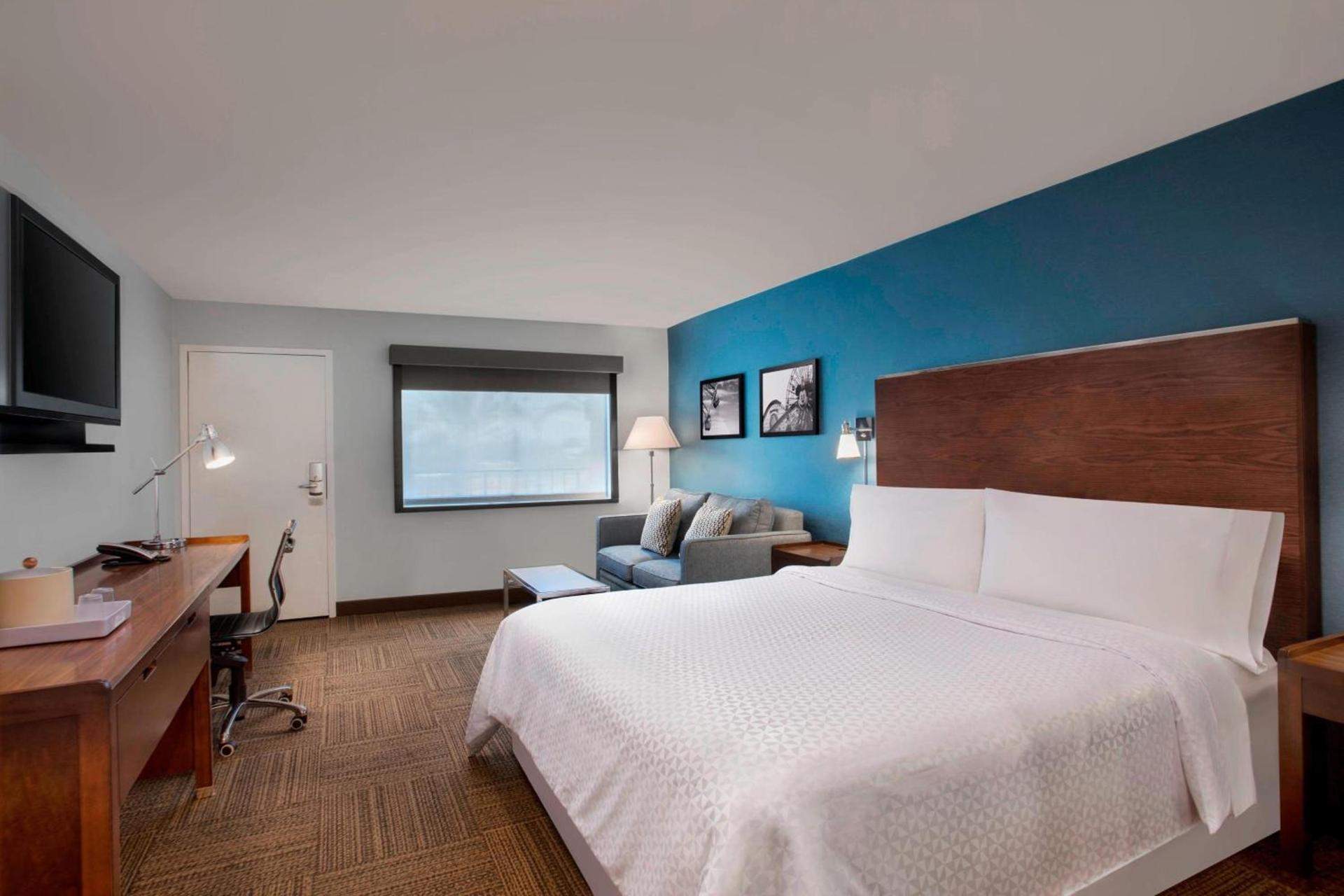 Four Points by Sheraton Anaheim photo 13