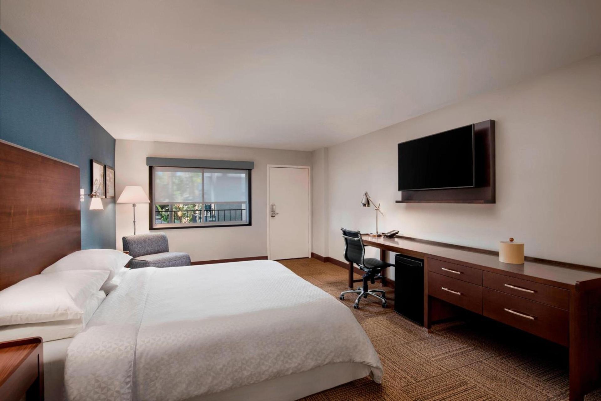Four Points by Sheraton Anaheim photo 14