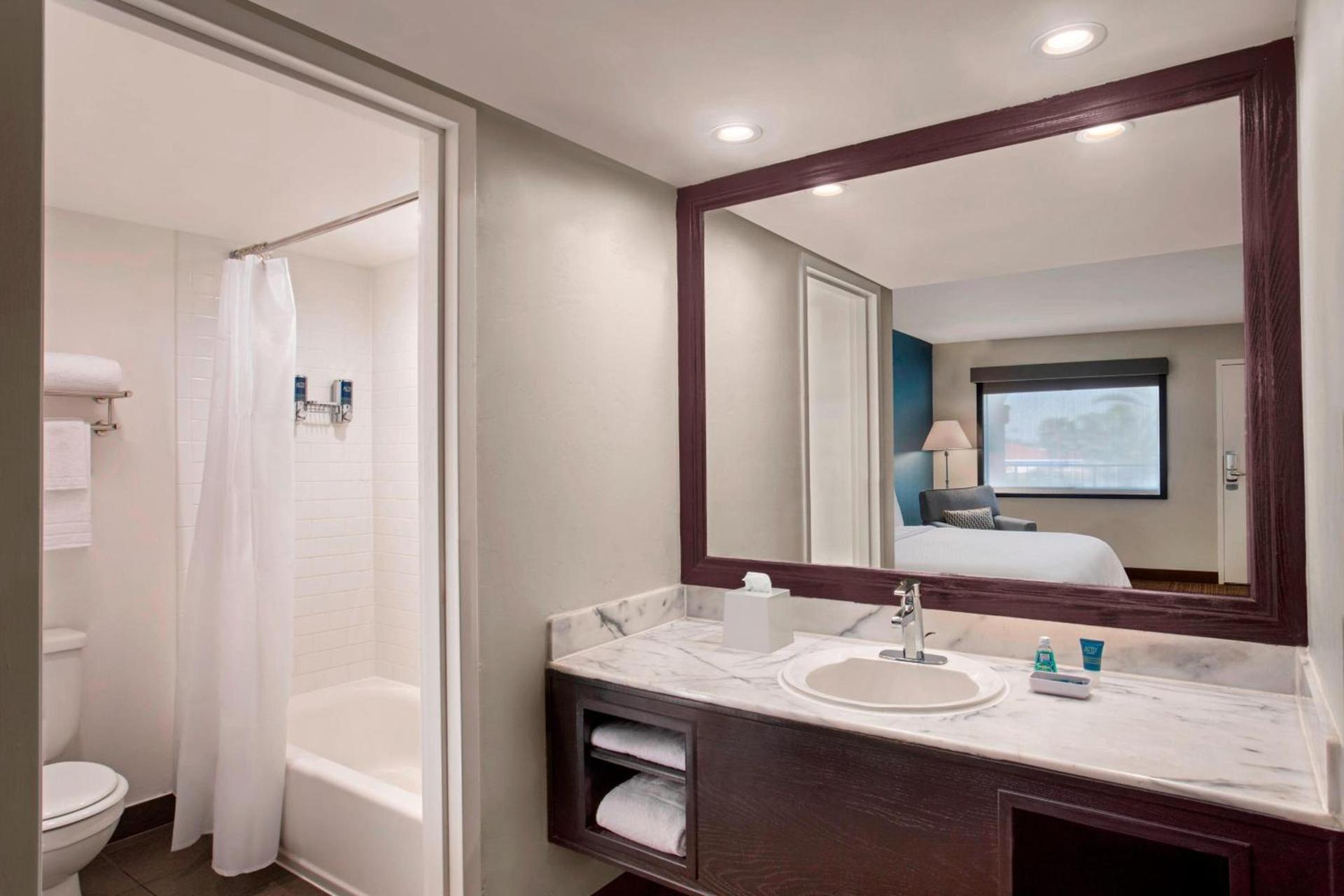 Four Points by Sheraton Anaheim photo 15