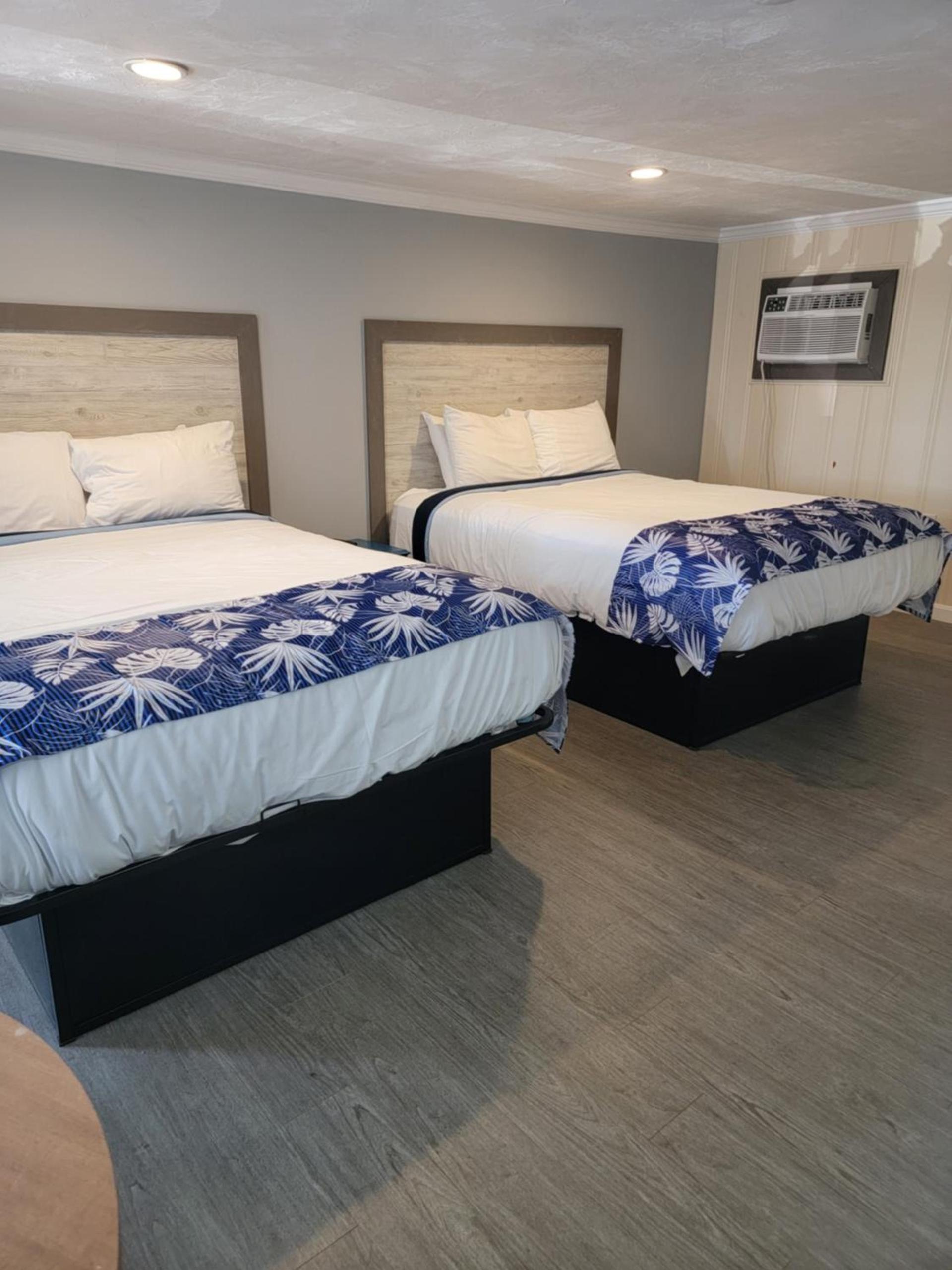 Tides Motel - Hampton Beach photo 21