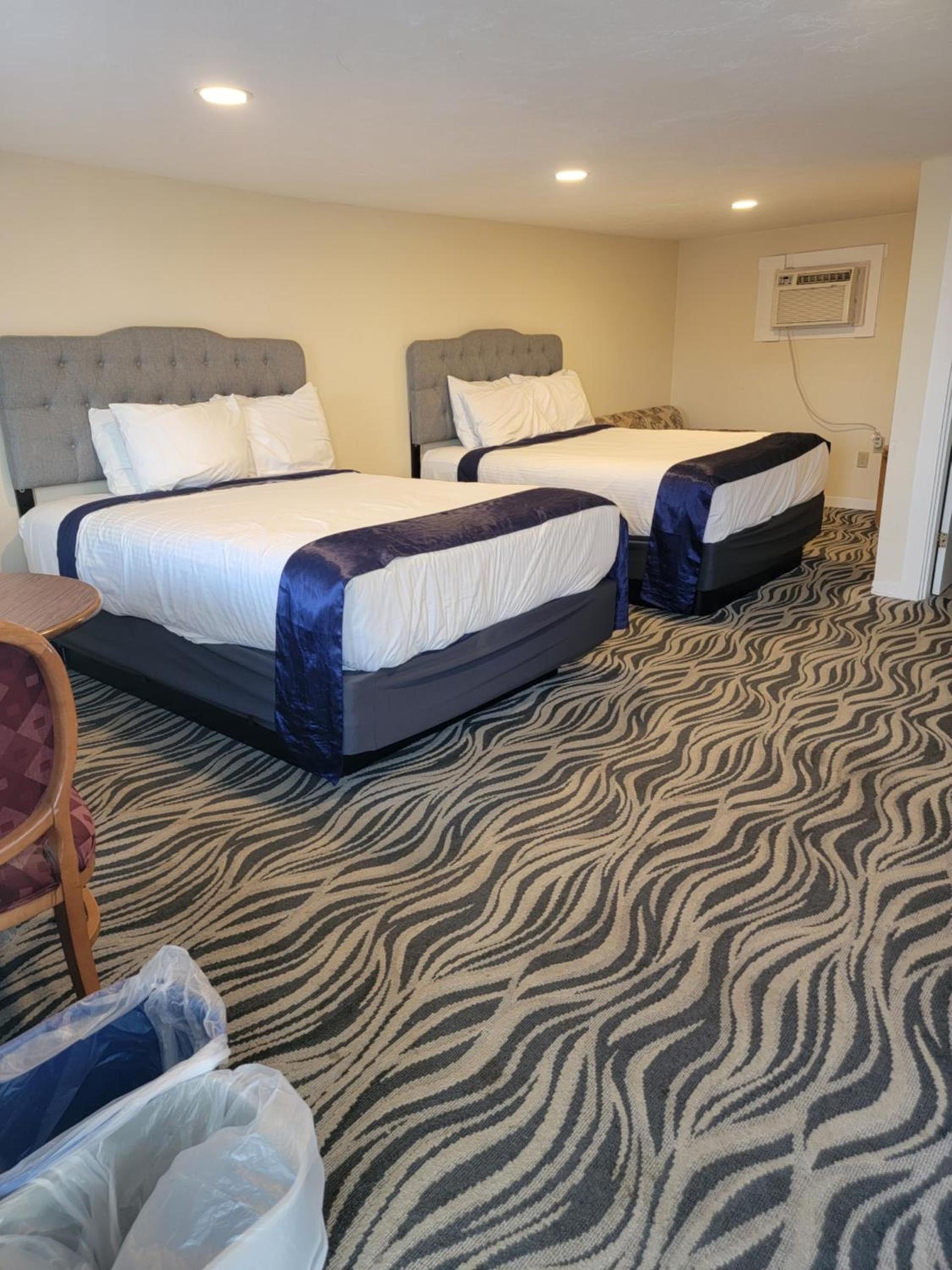 Tides Motel - Hampton Beach photo 18