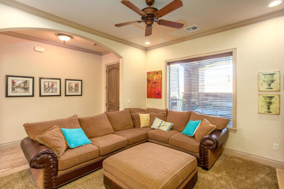 D3 Spacious Sunset Suite Second Floor 2-bedroom photo 32