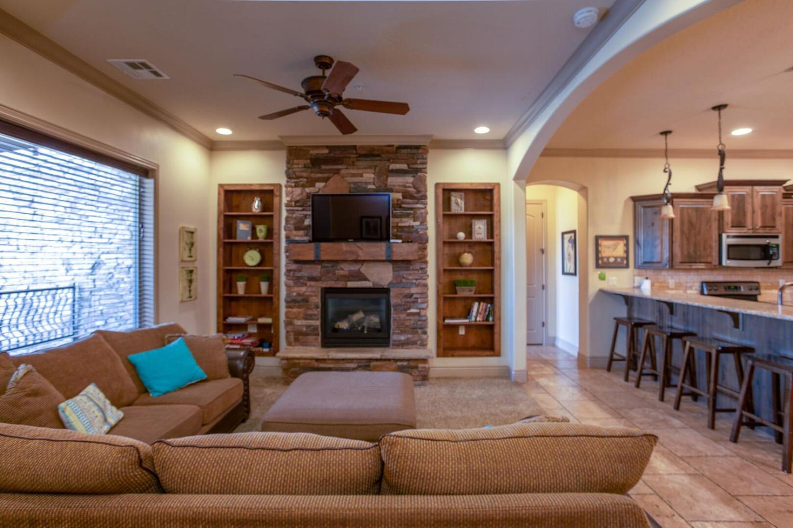 D3 Spacious Sunset Suite Second Floor 2-bedroom photo 19