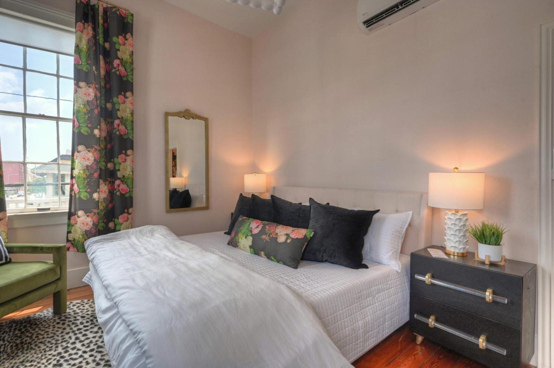 Sugars Inn Room 6 Family Friendly Boutique Stay Downtown photo 12