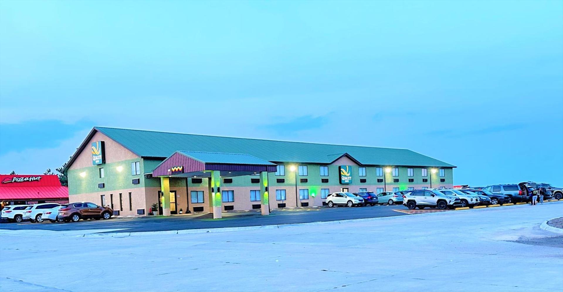 Quality Inn Russell — hotel in Russell