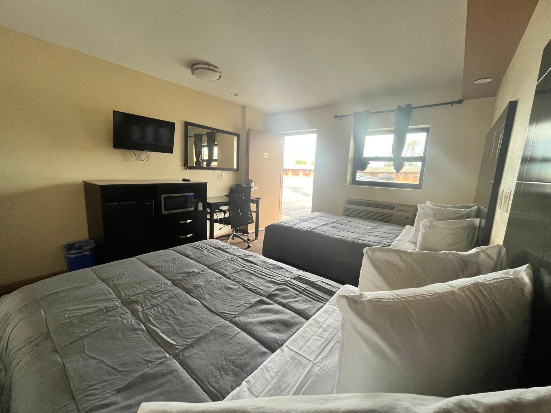 Circle Motor Lodge photo 54