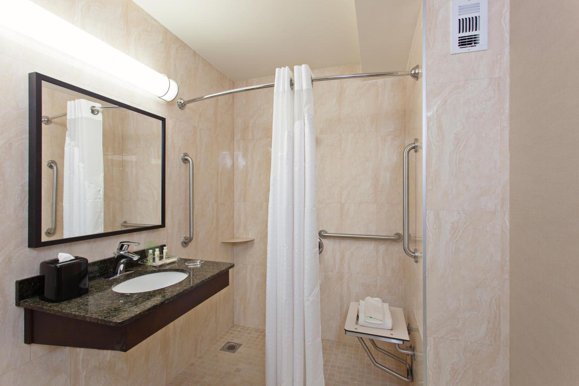Holiday Inn West Covina, an IHG Hotel photo 22