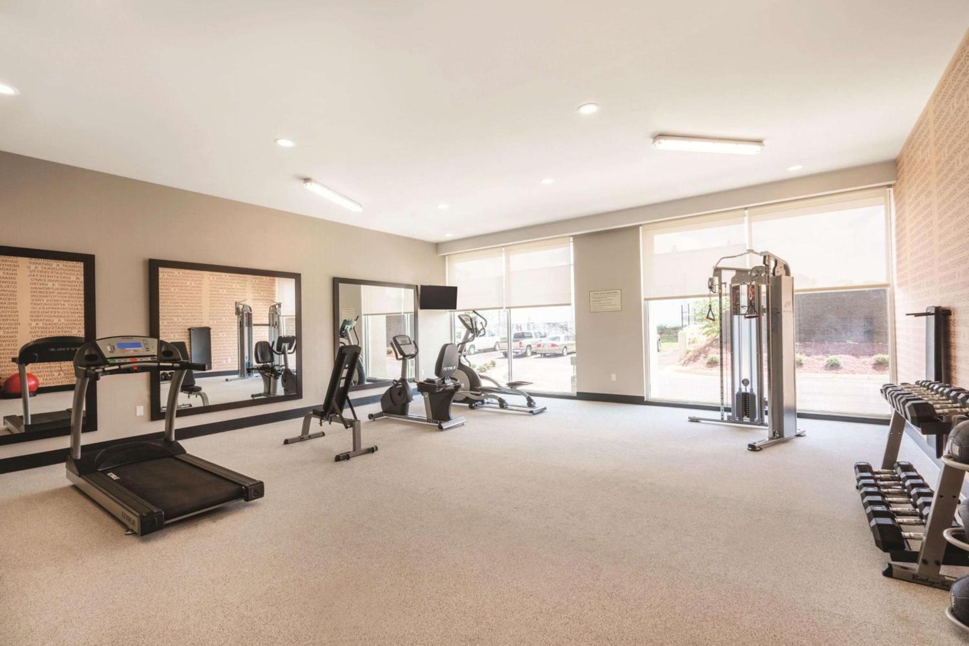 La Quinta by Wyndham Memphis Downtown photo 8