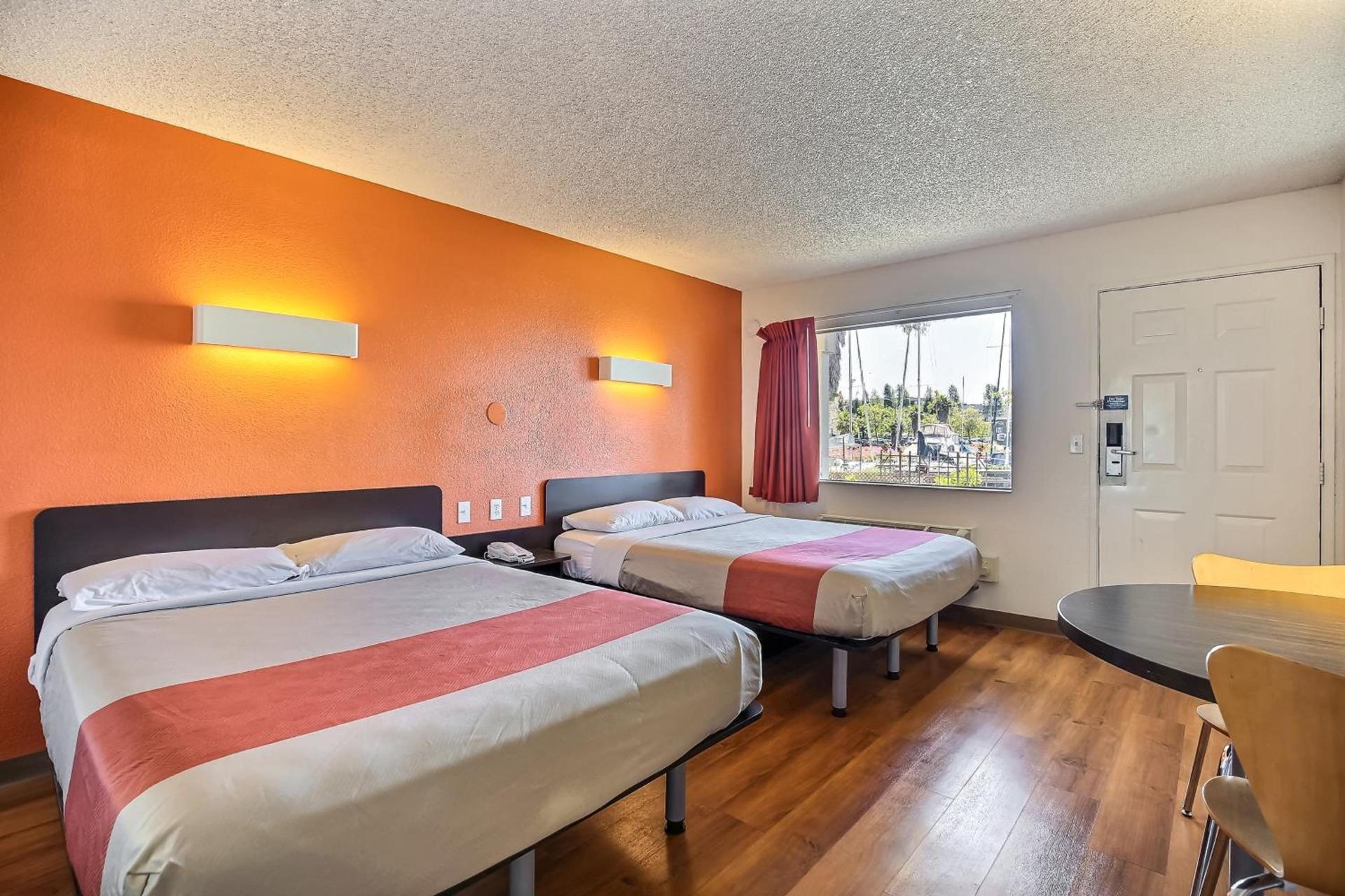 Motel 6-Oakland, CA - Embarcadero photo 7