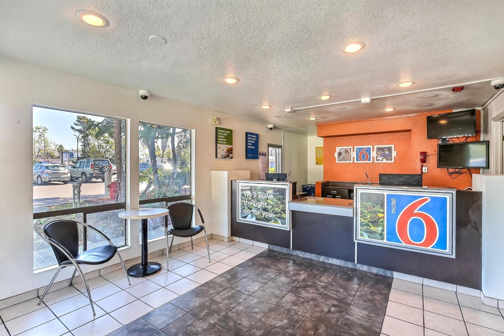 Motel 6-Oakland, CA - Embarcadero photo 23