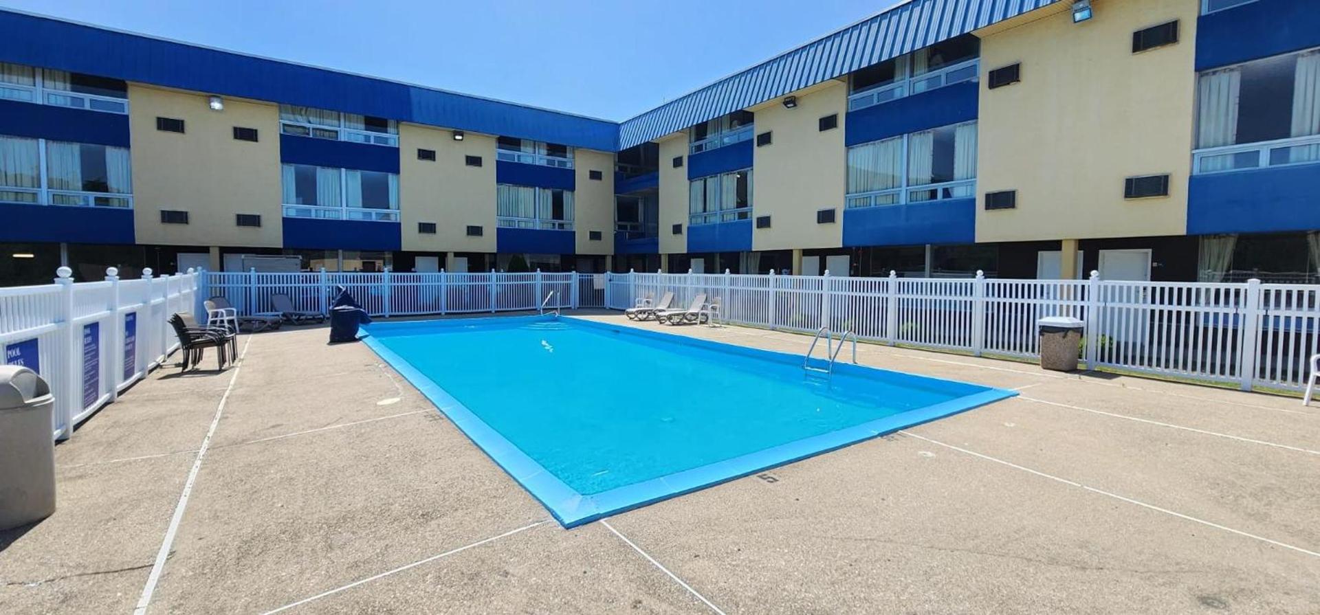 Days Inn by Wyndham Fort Wright Cincinnati Area photo 18