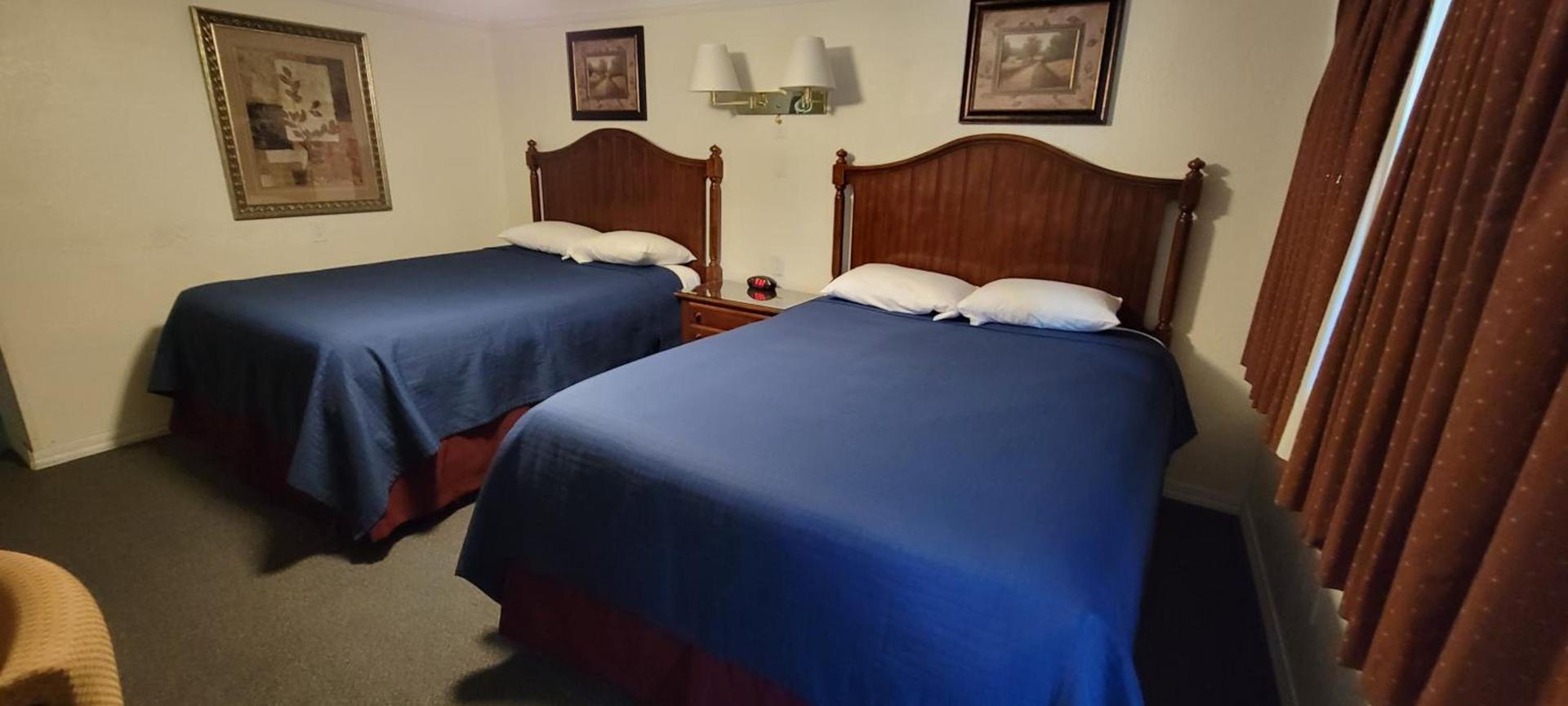 Husker Inn photo 13