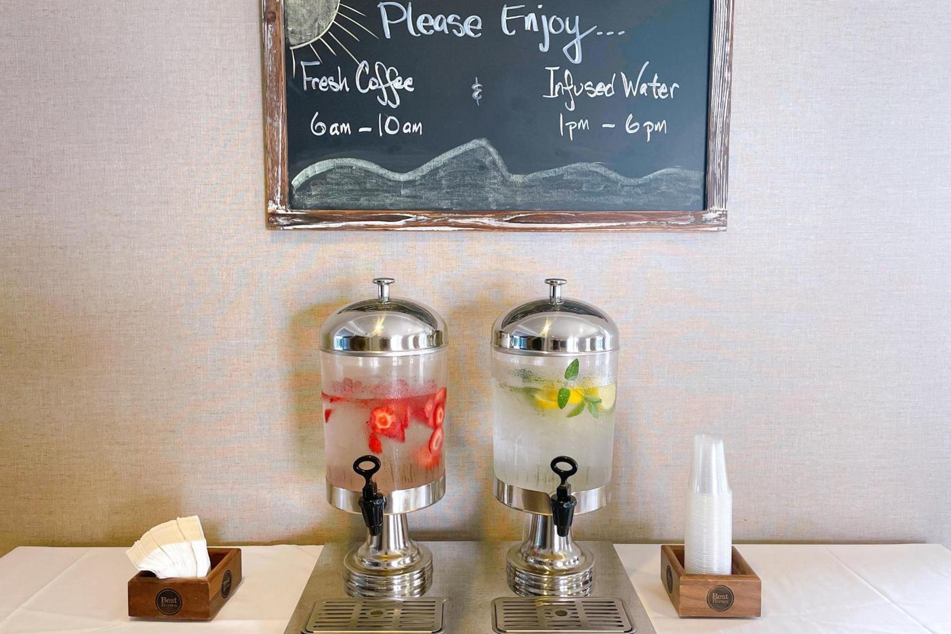 Marin Hilltop Hotel photo 6