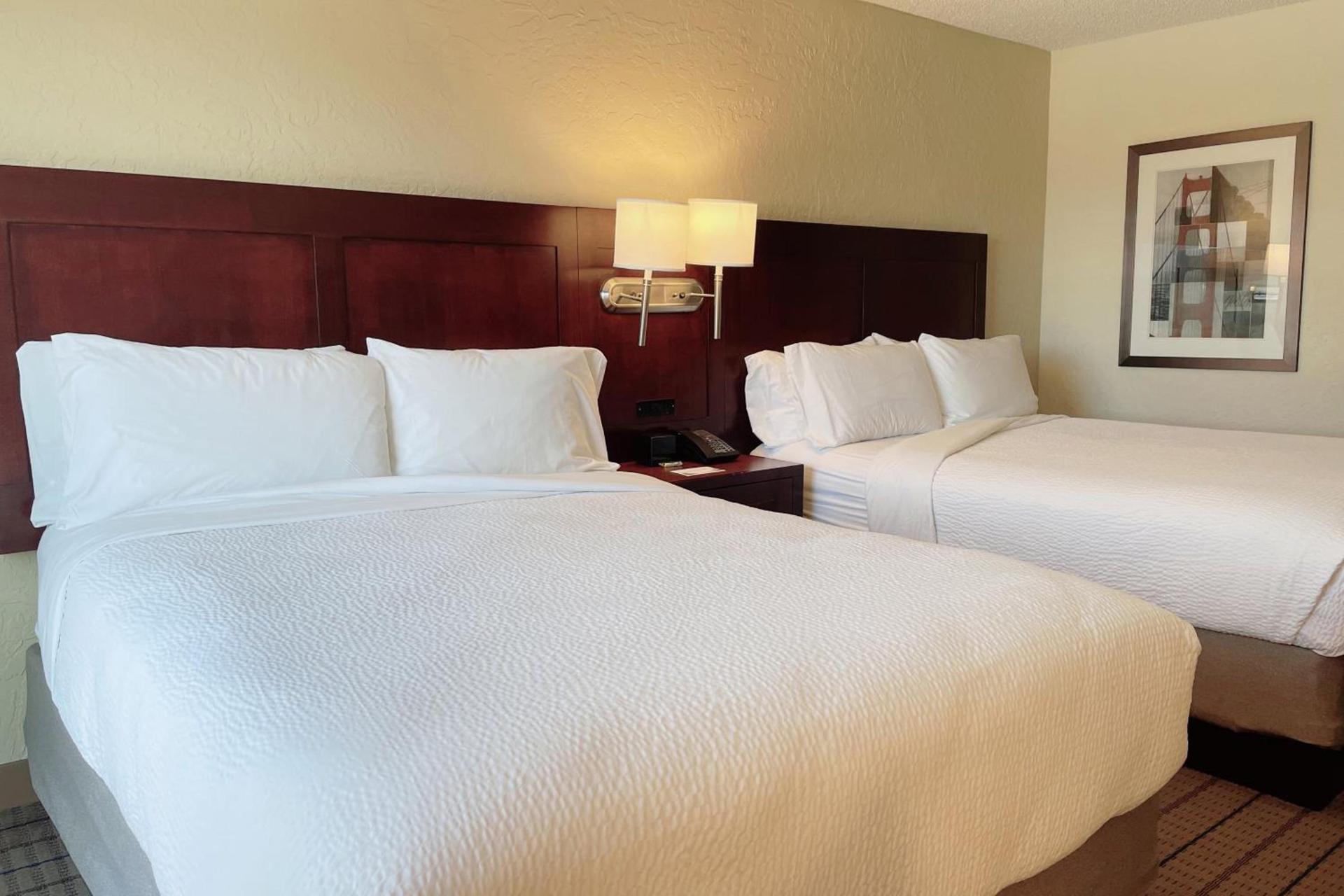 Marin Hilltop Hotel photo 19