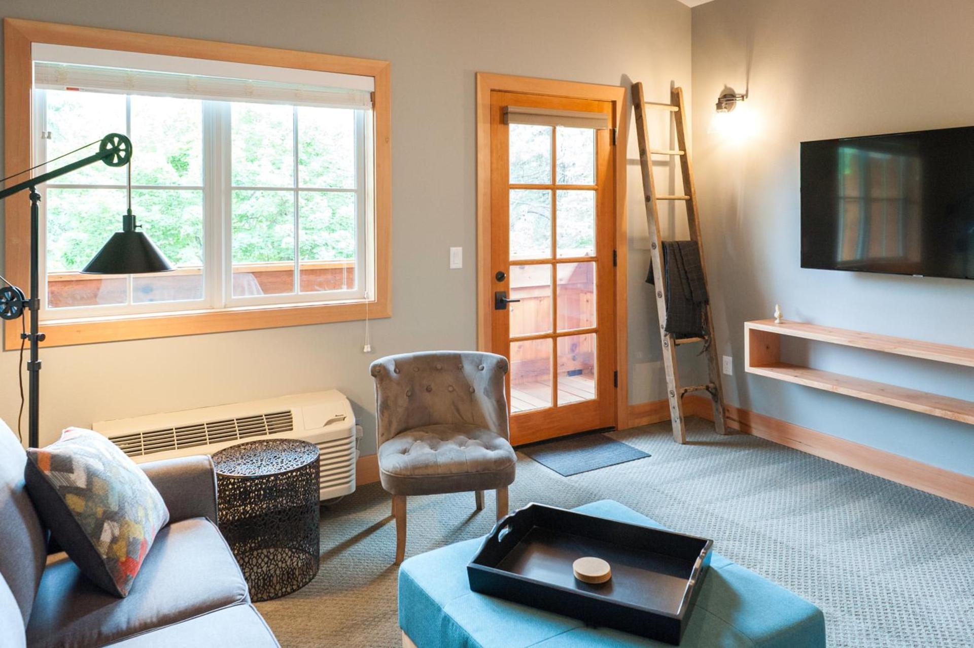 The Suites on Main photo 57