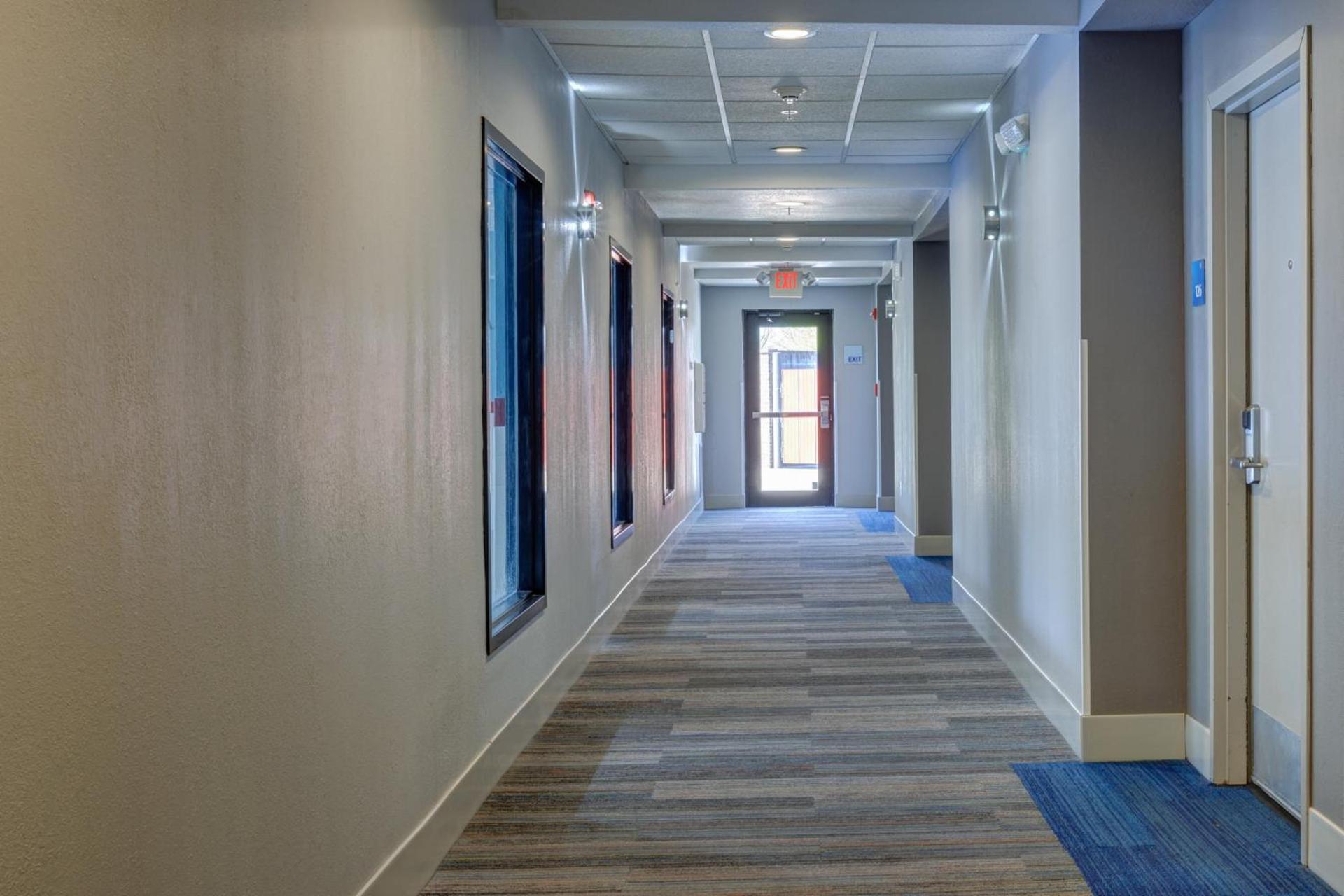 Holiday Inn Express & Suites Shelbyville Indianapolis by IHG photo 32