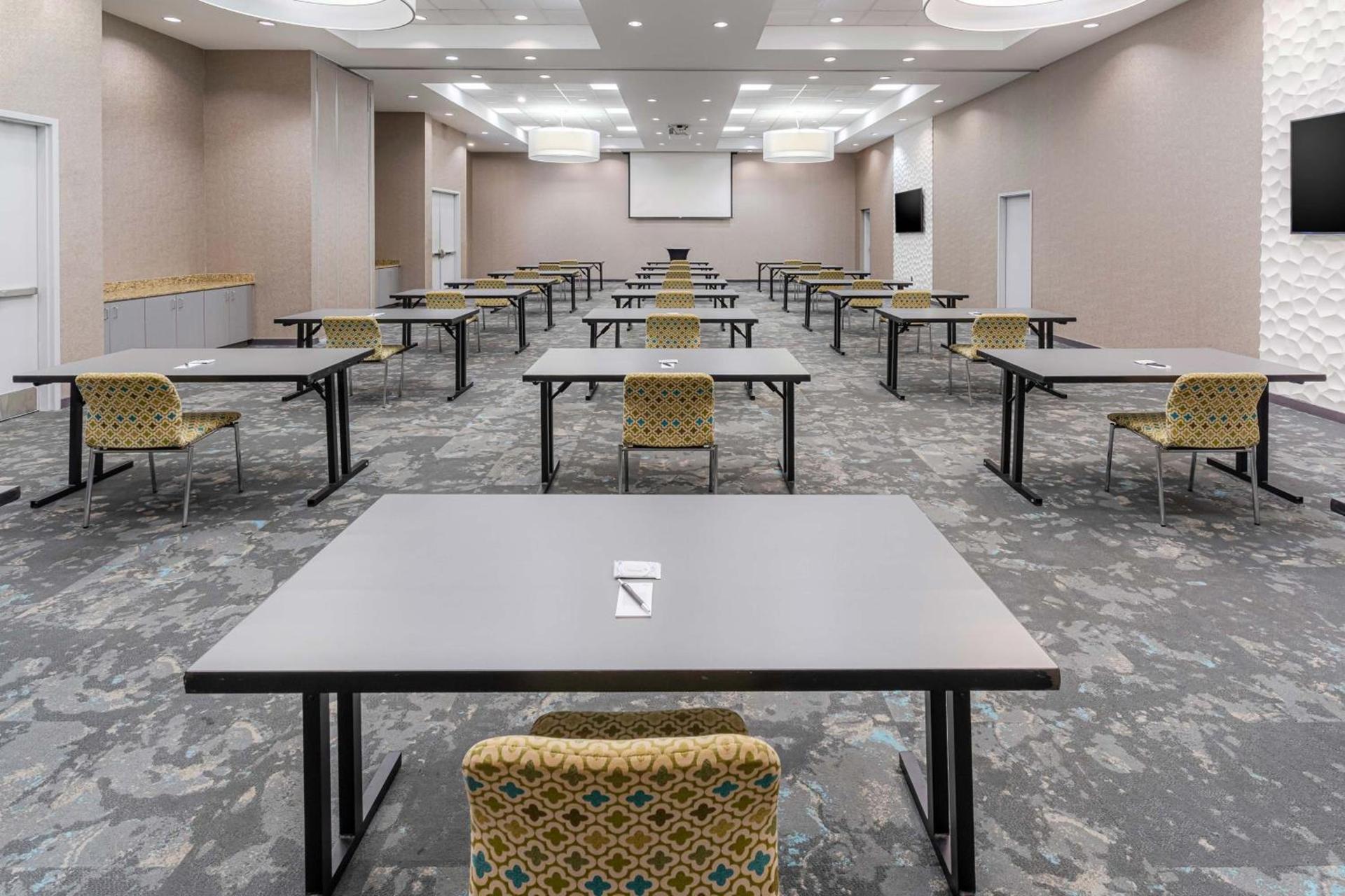 Aloft by Marriott Jacksonville Tapestry Park photo 35