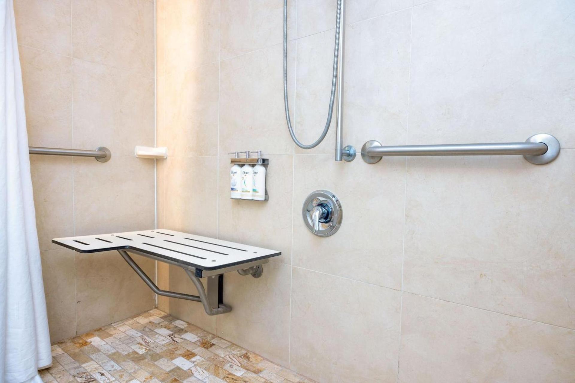 Holiday Inn Express Boston - Saugus by IHG photo 27