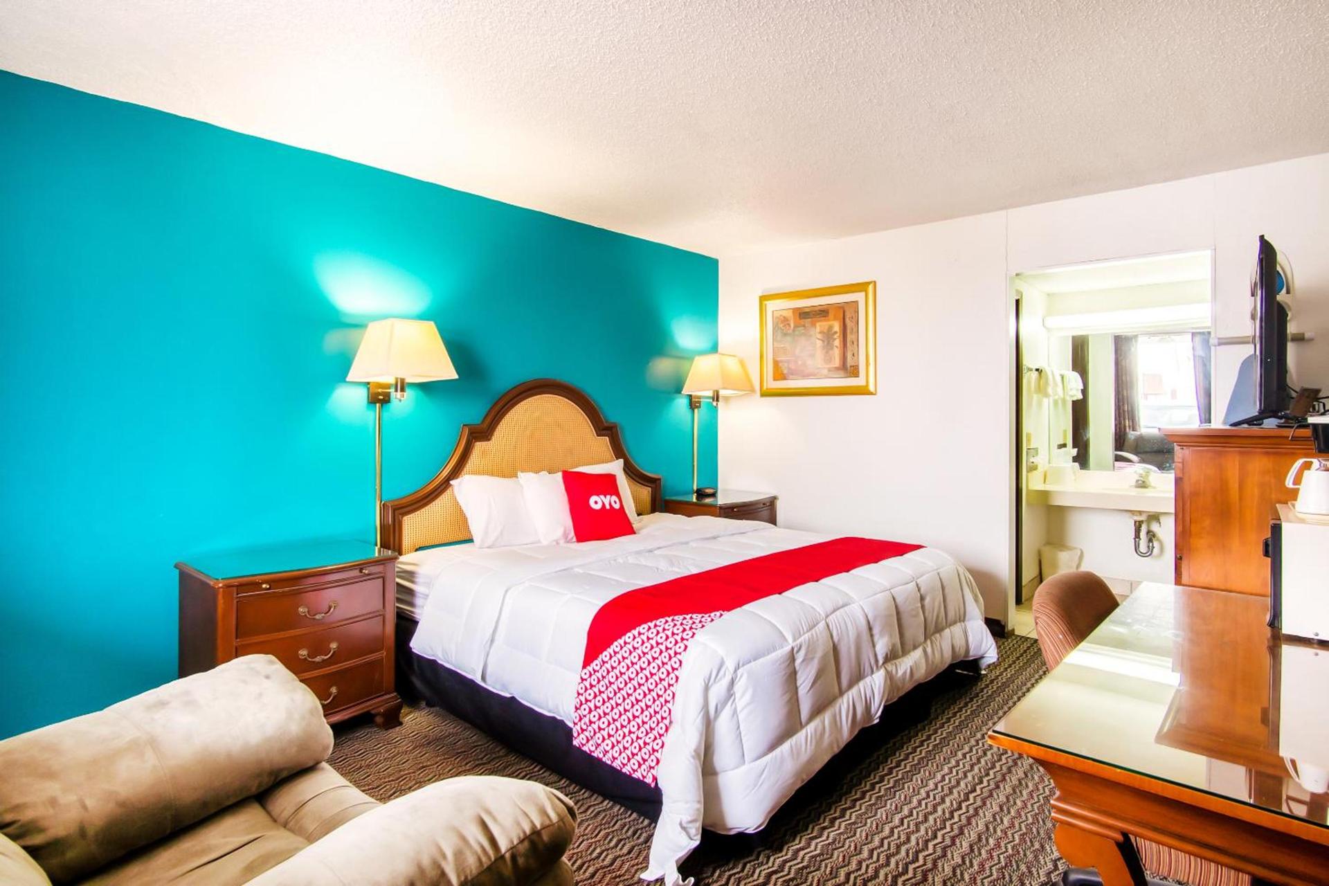 OYO Hotel Hutchinson West 4th Ave photo 12