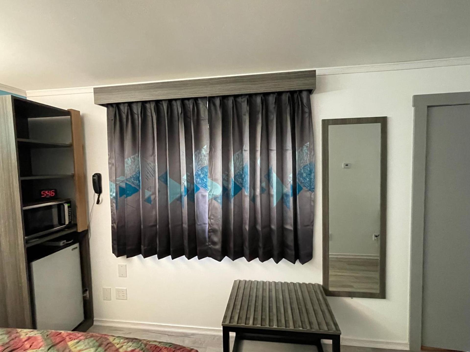 Belmont Motel photo 15