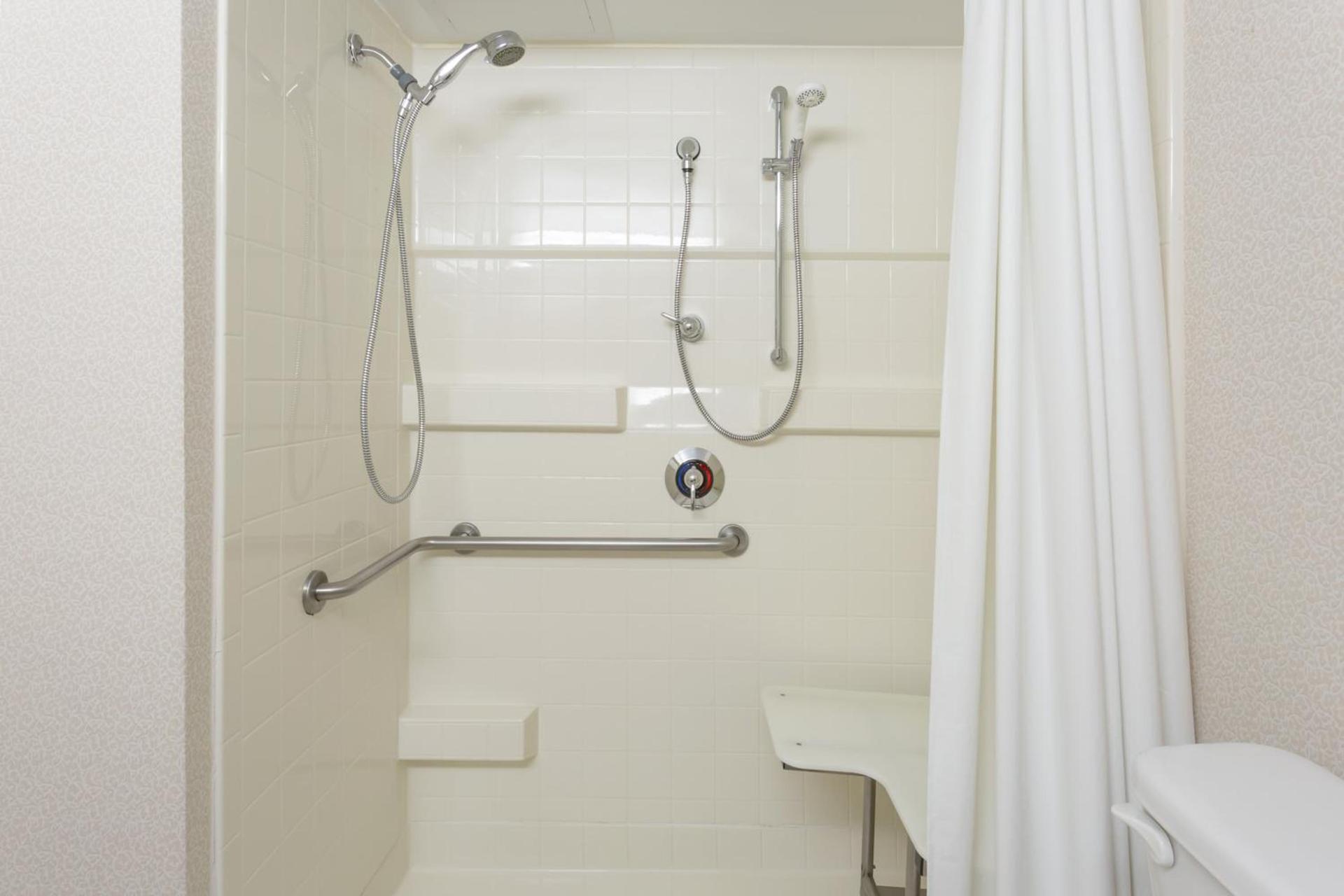 Ramada by Wyndham Triangle/Quantico photo 25