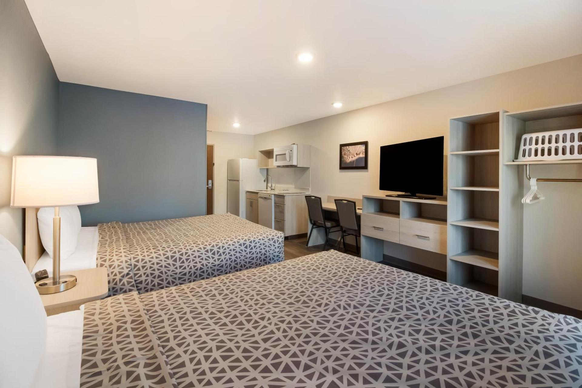 WoodSpring Suites Wixom - Novi photo 26