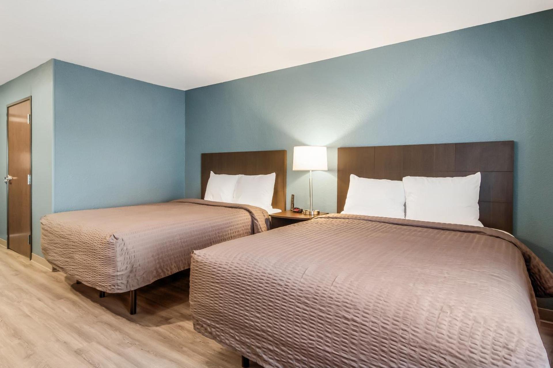 WoodSpring Suites Wixom - Novi photo 38