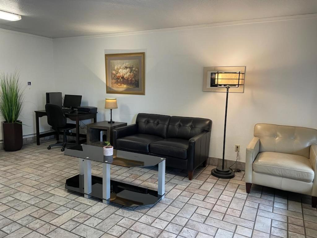 Premier Inns Thousand Oaks photo 5