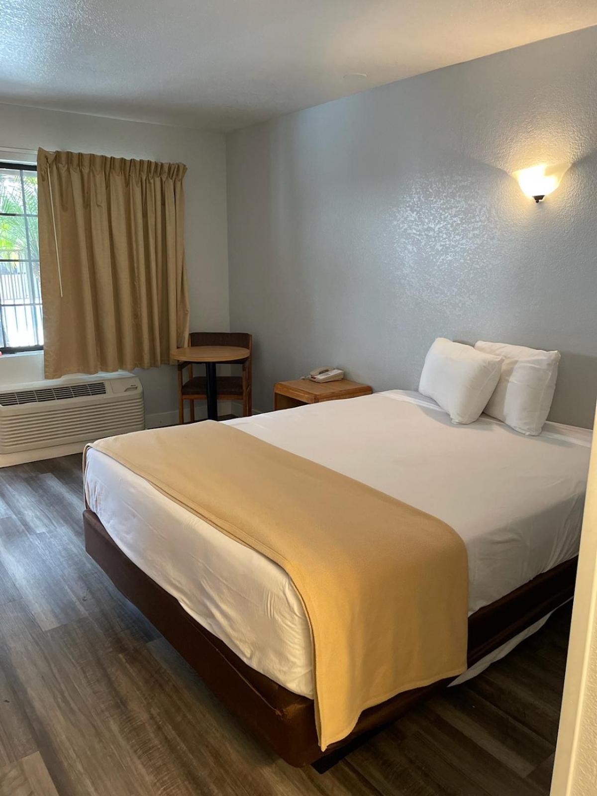 Premier Inns Thousand Oaks photo 7