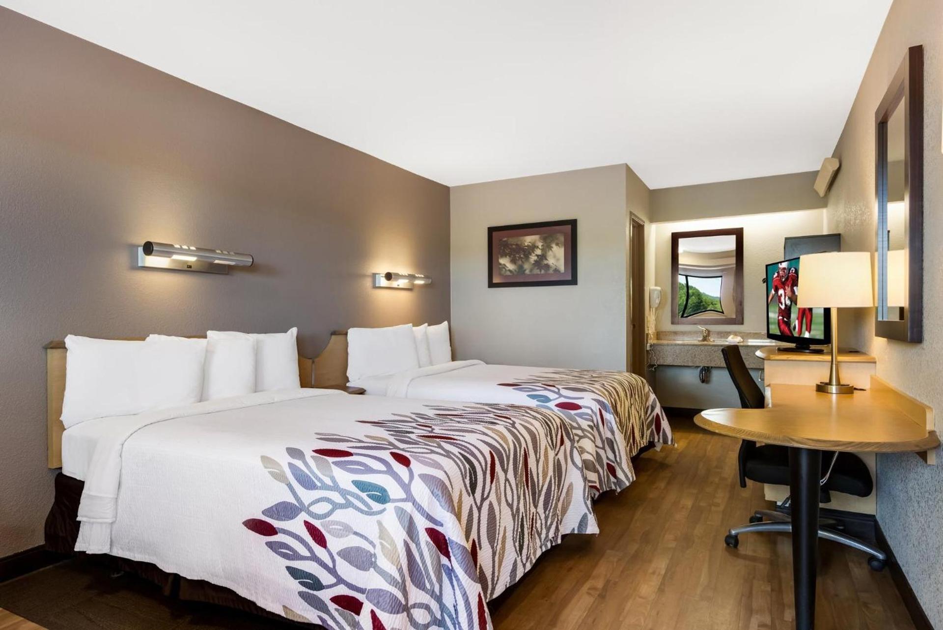 Red Roof Inn Asheville - Biltmore West photo 10