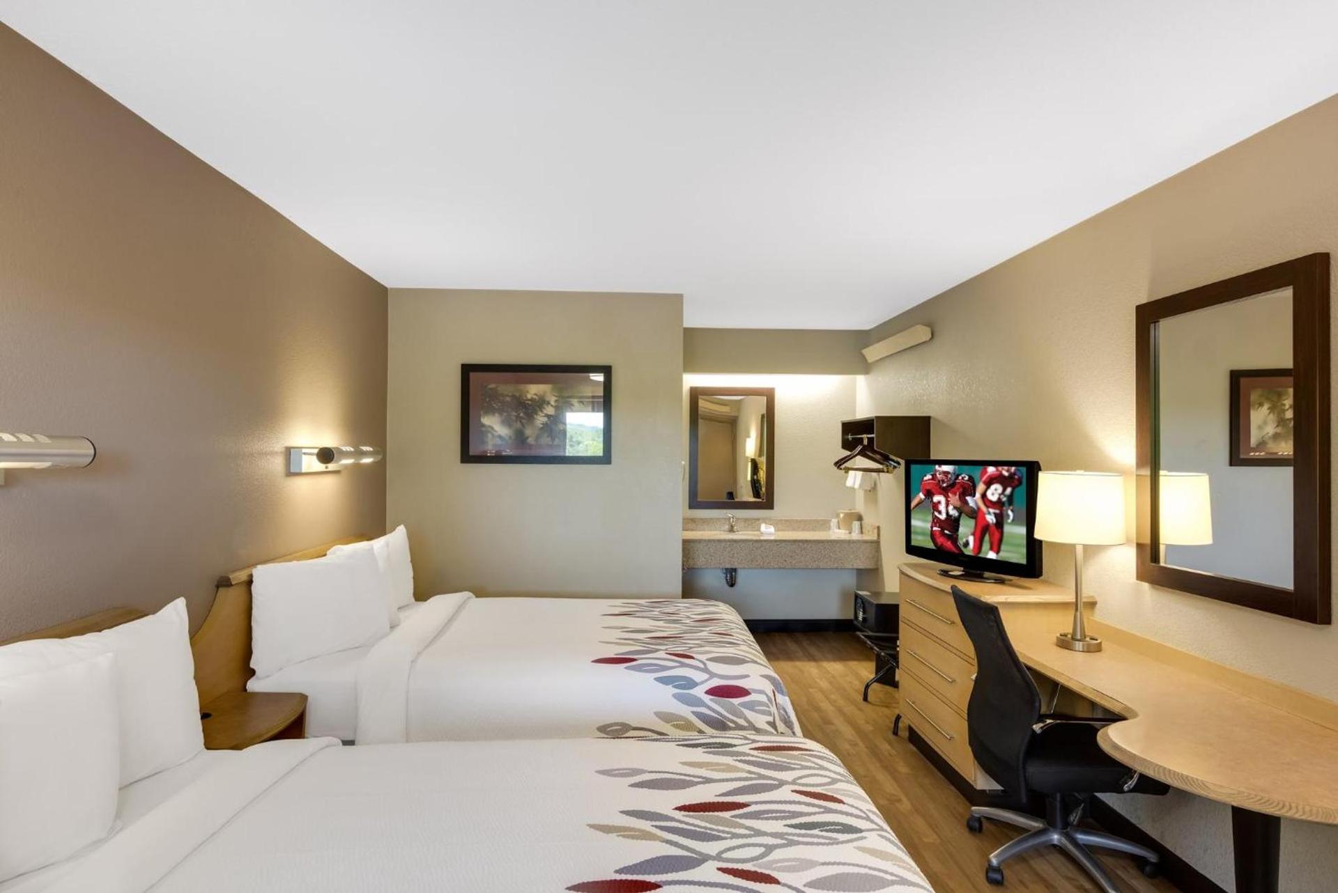 Red Roof Inn Asheville - Biltmore West photo 11