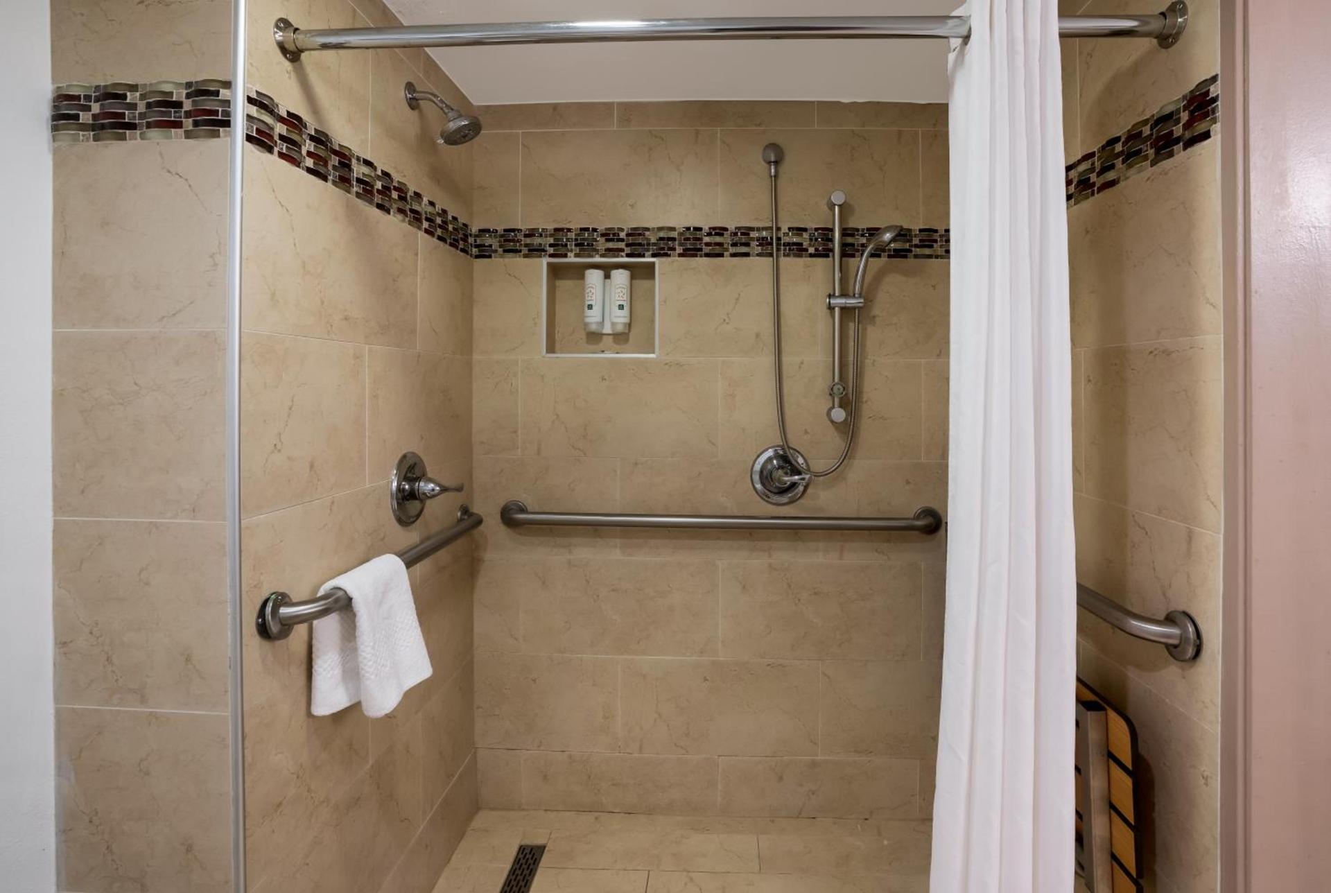 Quality Inn Fairfield Napa Valley Area photo 10