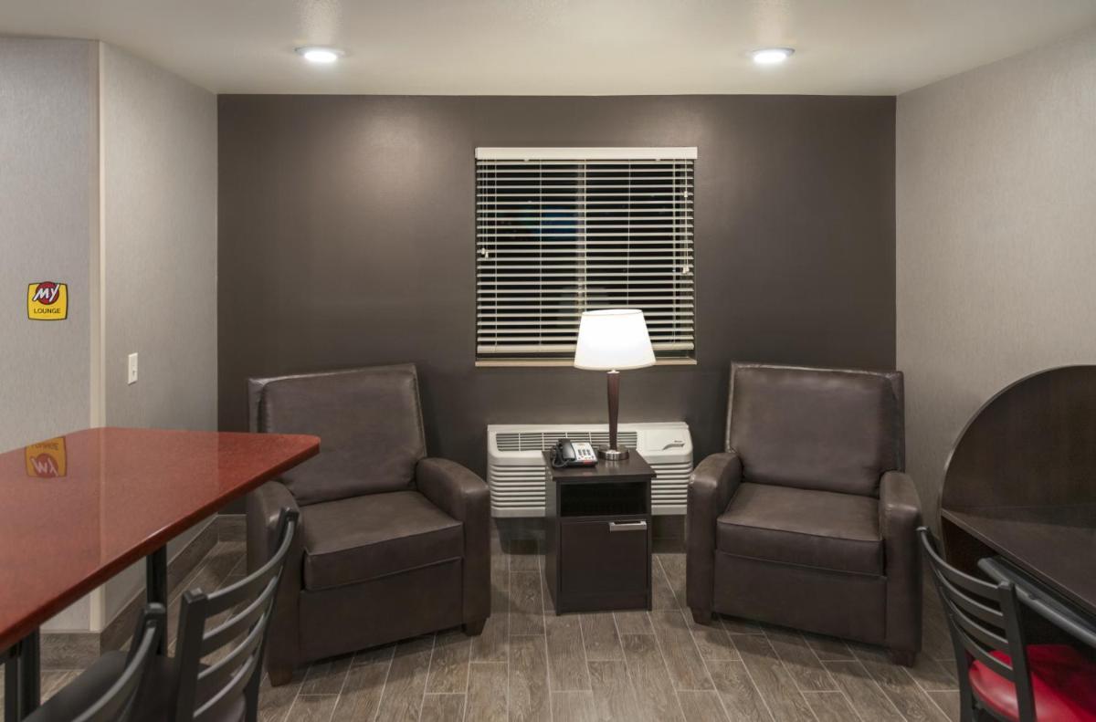 My Place Hotel-East Moline/Quad Cities, IL photo 8