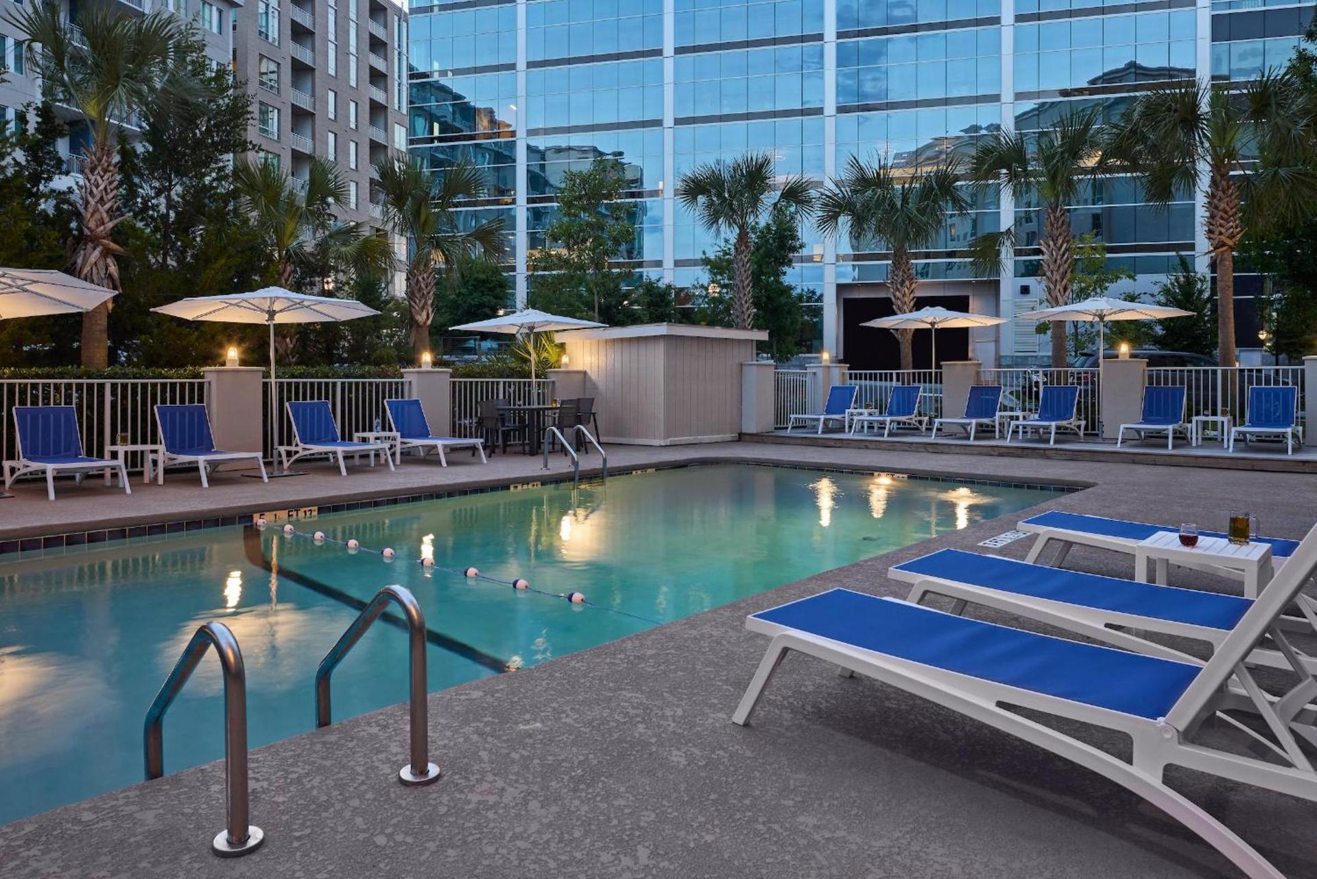 Holiday Inn Express & Suites Charleston DWTN - Medical CTR by IHG photo 8