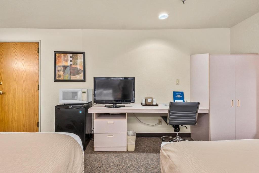 Microtel Inn & Suites by Wyndham Sainte Genevieve photo 34