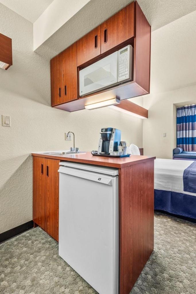 Microtel Inn & Suites by Wyndham Sainte Genevieve photo 38