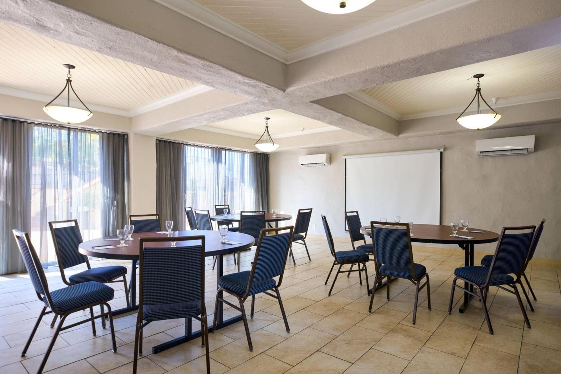 Fairfield Inn & Suites San Diego Old Town photo 25