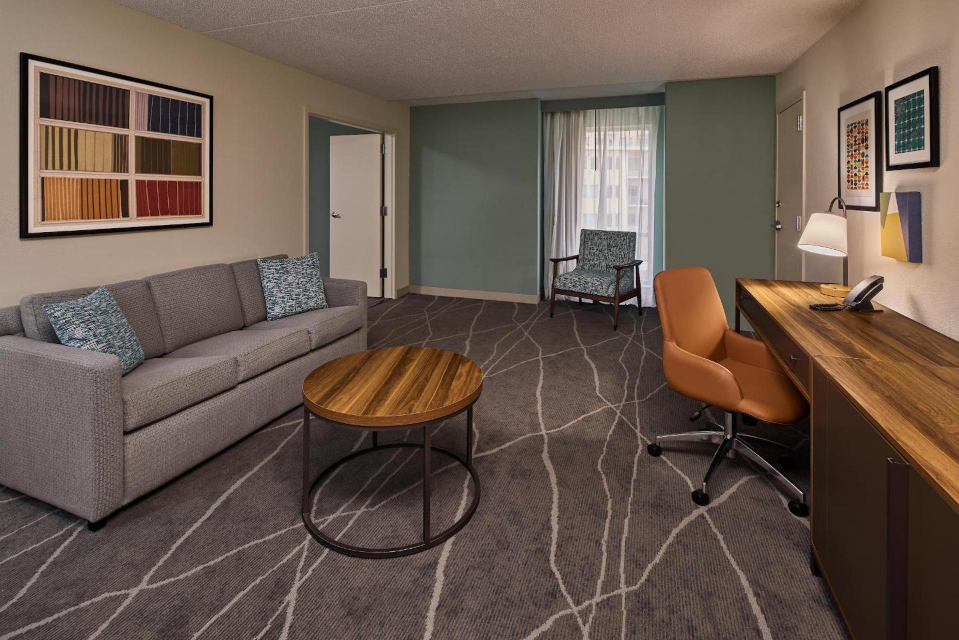 Holiday Inn Express & Suites Charleston DWTN - Medical CTR by IHG photo 11