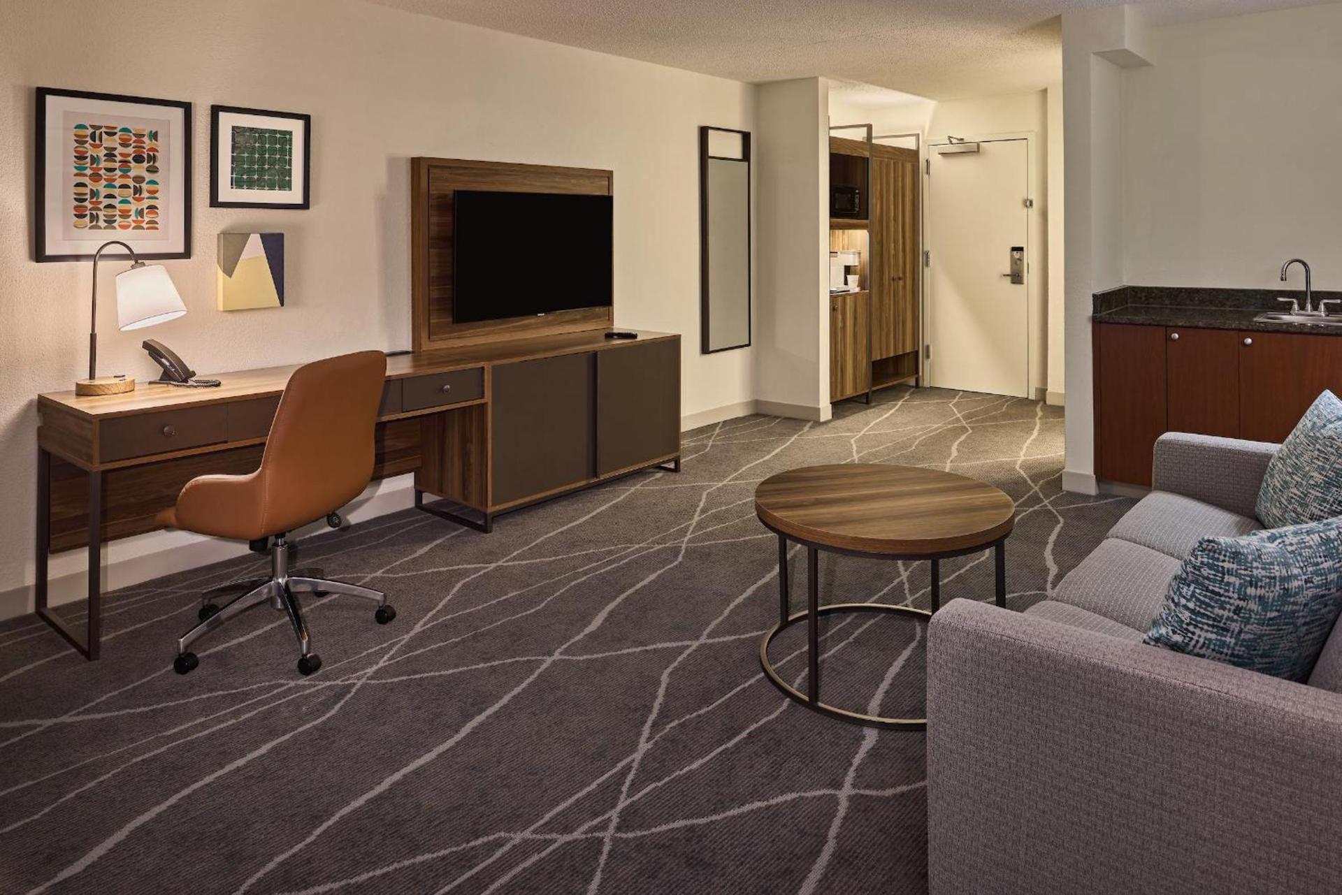 Holiday Inn Express & Suites Charleston DWTN - Medical CTR by IHG photo 12