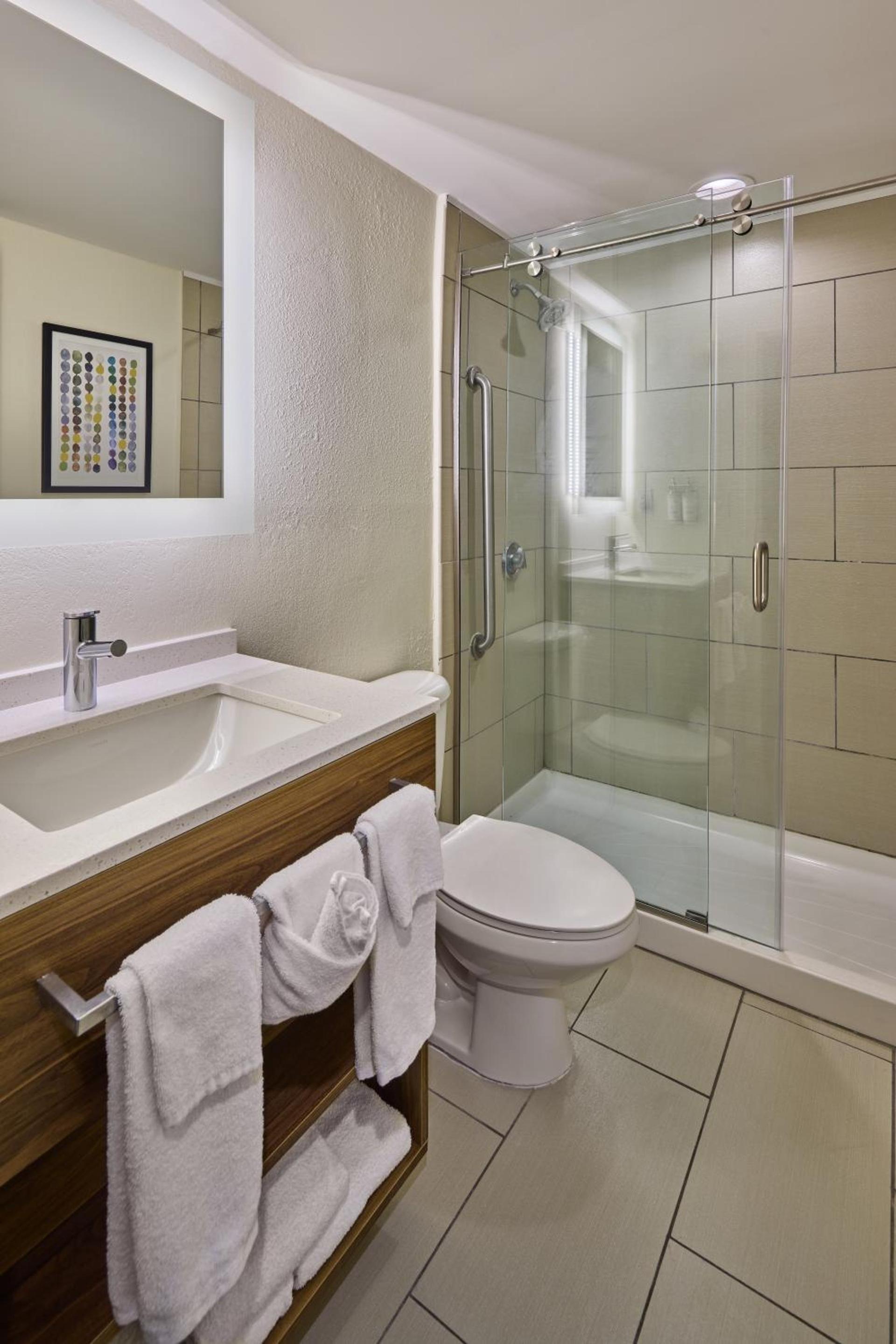 Holiday Inn Express & Suites Charleston DWTN - Medical CTR by IHG photo 16