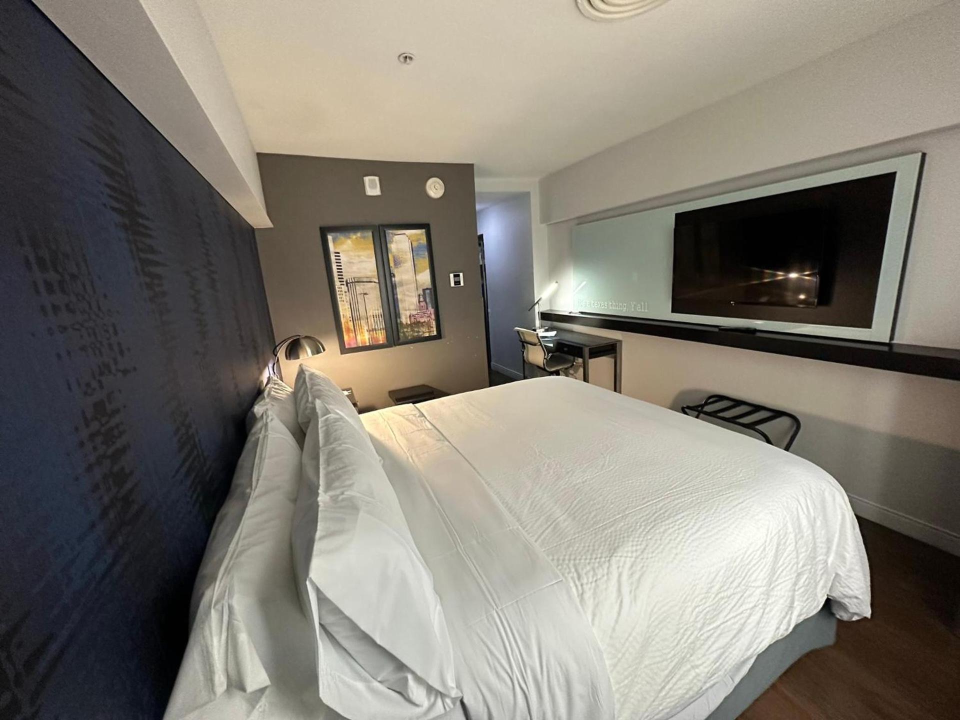 Holiday Inn Express - Dallas Downtown by IHG photo 68