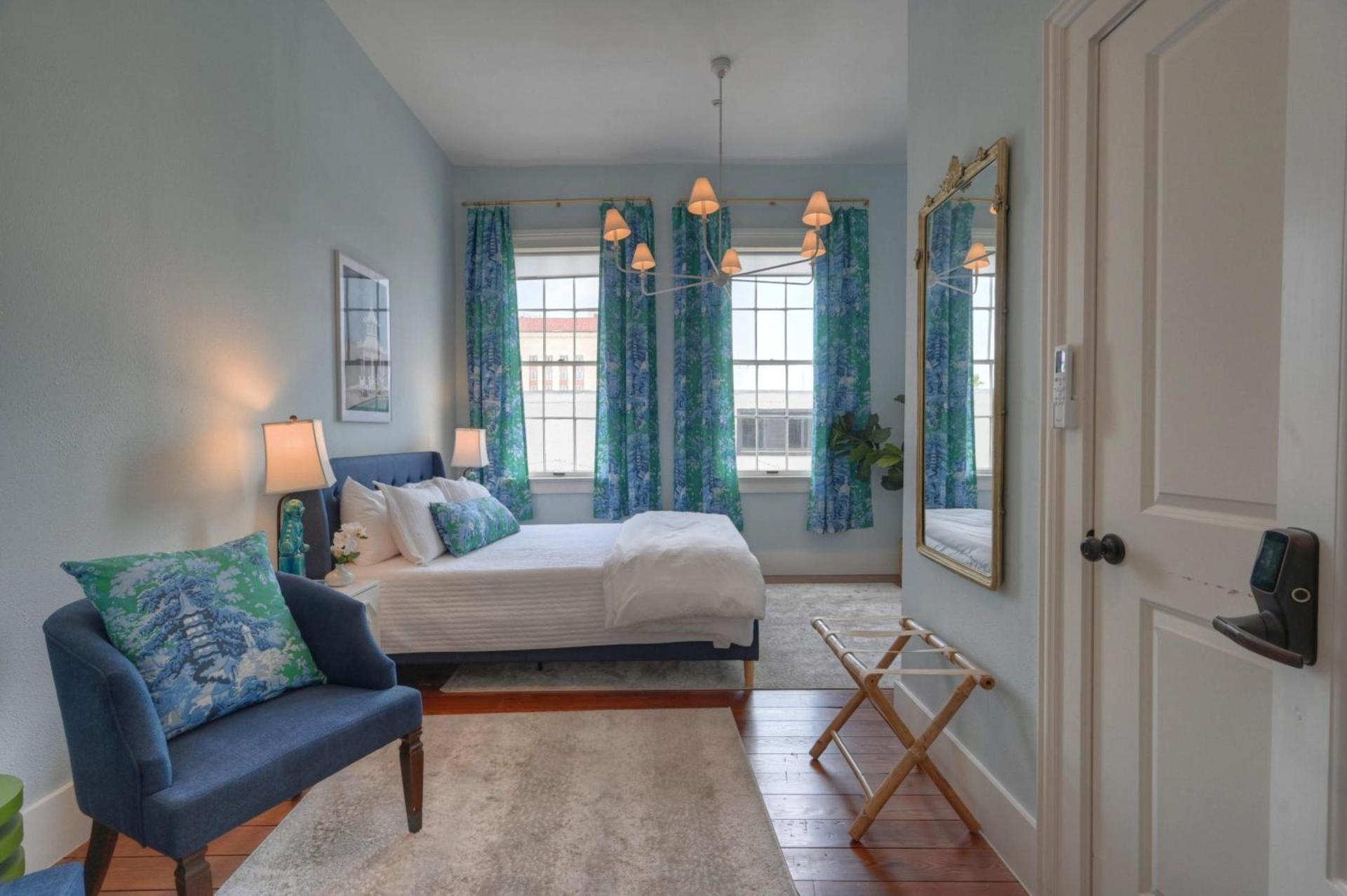 Sugars Inn Room 4 Historic NOLA Charm in Downtown Galveston photo 28