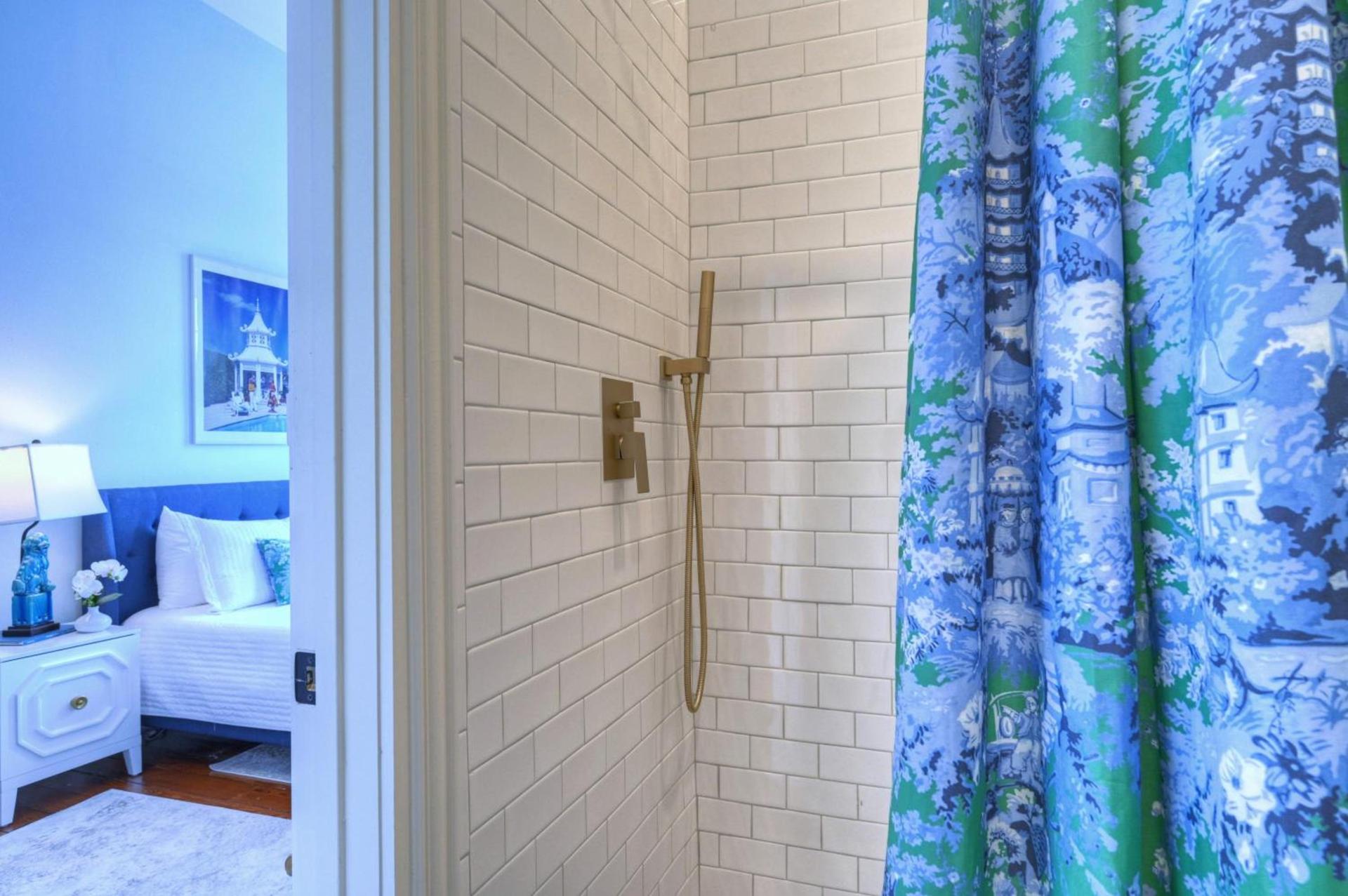 Sugars Inn Room 4 Historic NOLA Charm in Downtown Galveston photo 12