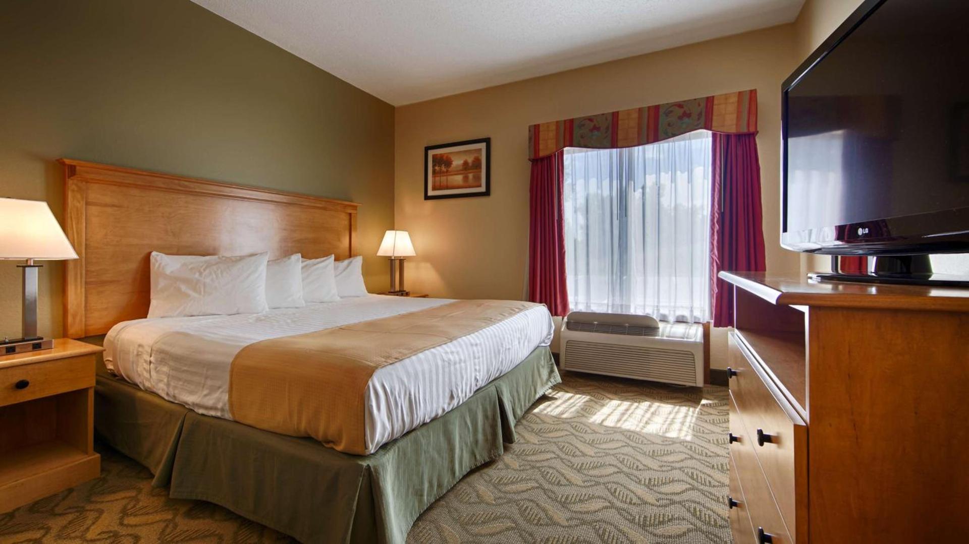 Best Western Crossroads Inn photo 19