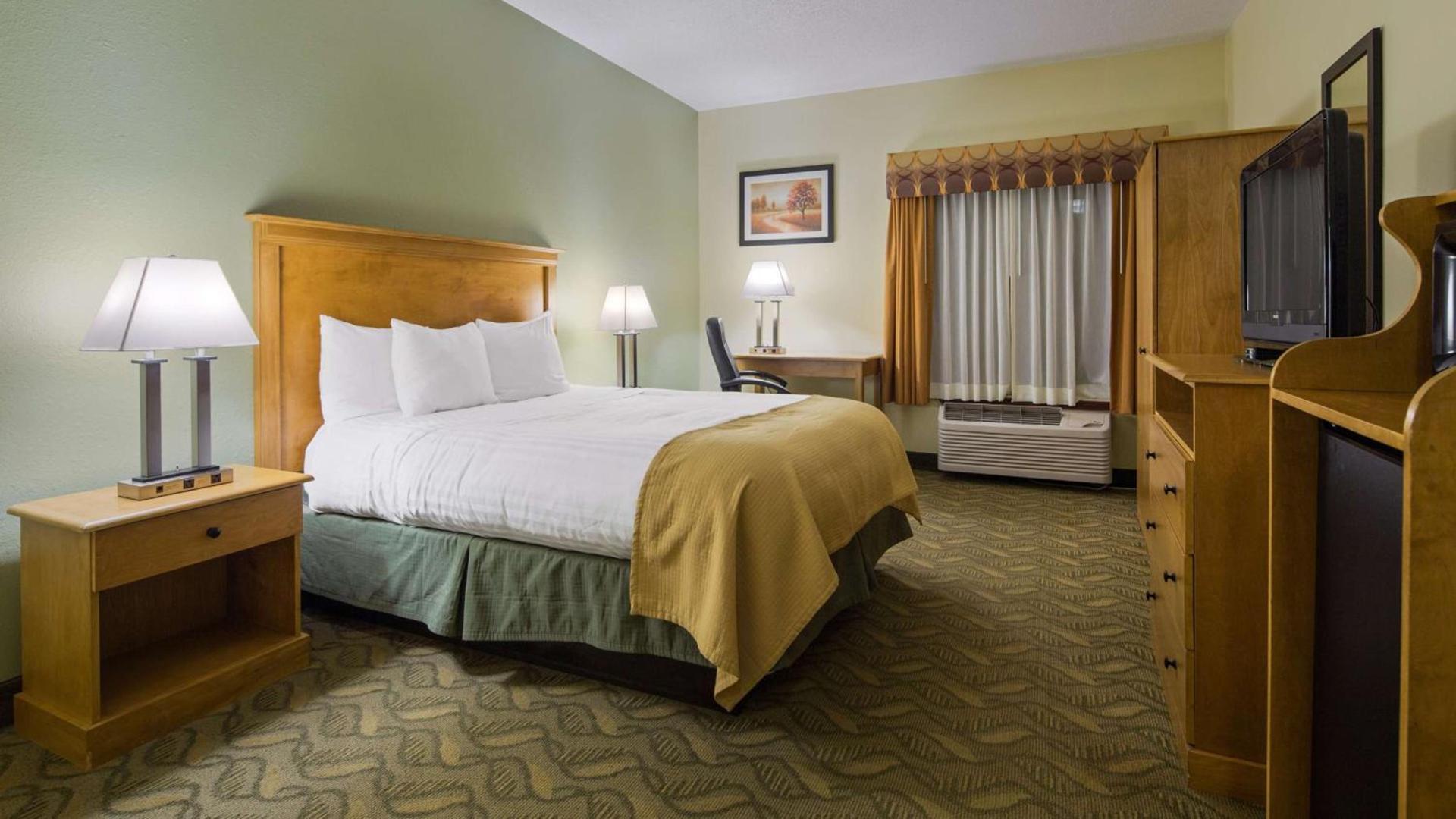 Best Western Crossroads Inn photo 20